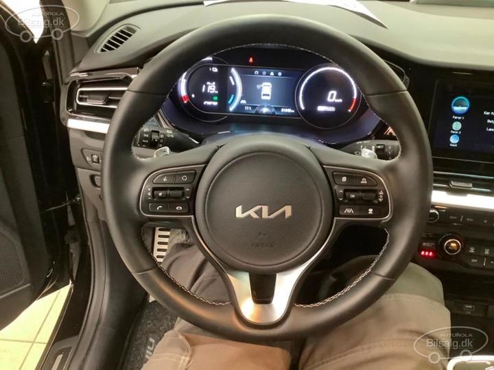 Photo 14 VIN: KNACC81GFN5117298 - KIA NIRO SUV 