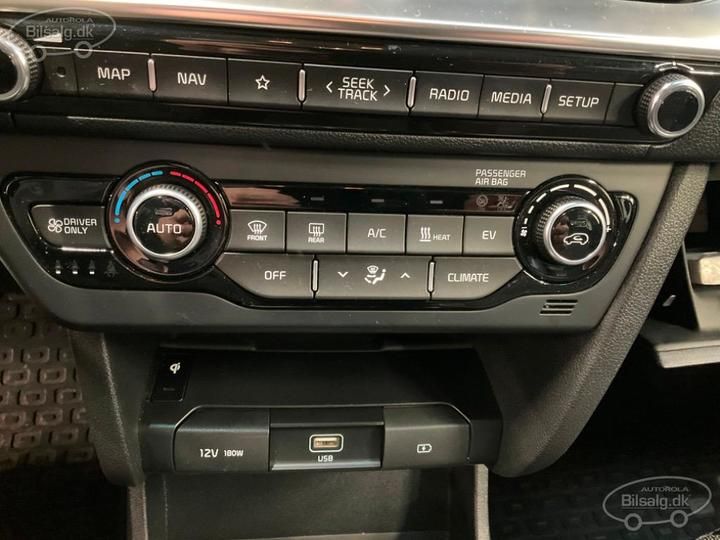 Photo 9 VIN: KNACC81GFN5117373 - KIA NIRO SUV 