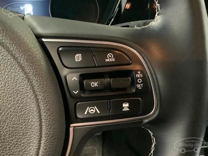 Photo 9 VIN: KNACC81GFN5118745 - KIA NIRO SUV 