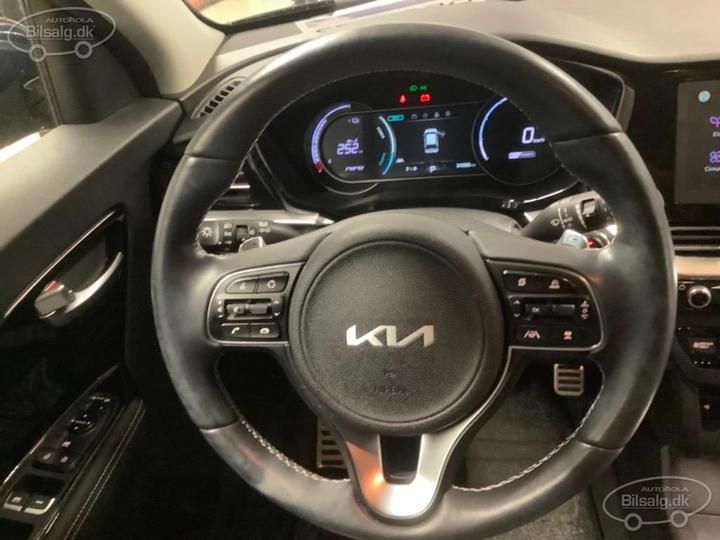 Photo 11 VIN: KNACC81GFN5123310 - KIA NIRO SUV 