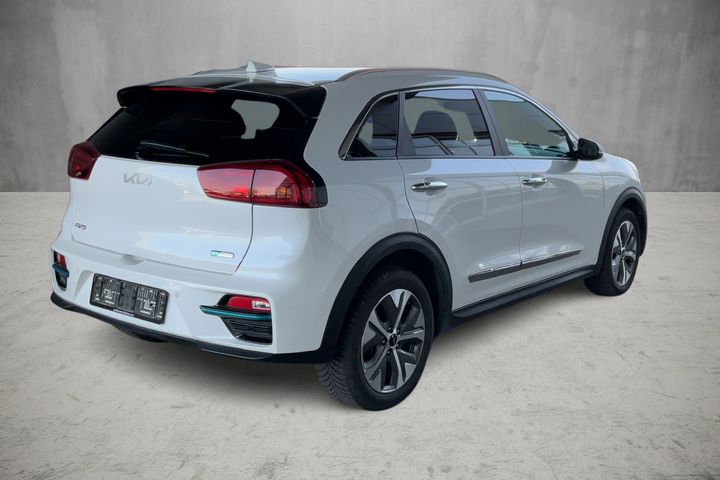 Photo 10 VIN: KNACC81GFN5123338 - KIA NIRO 