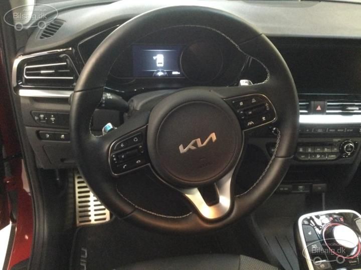 Photo 5 VIN: KNACC81GFN5123942 - KIA NIRO SUV 