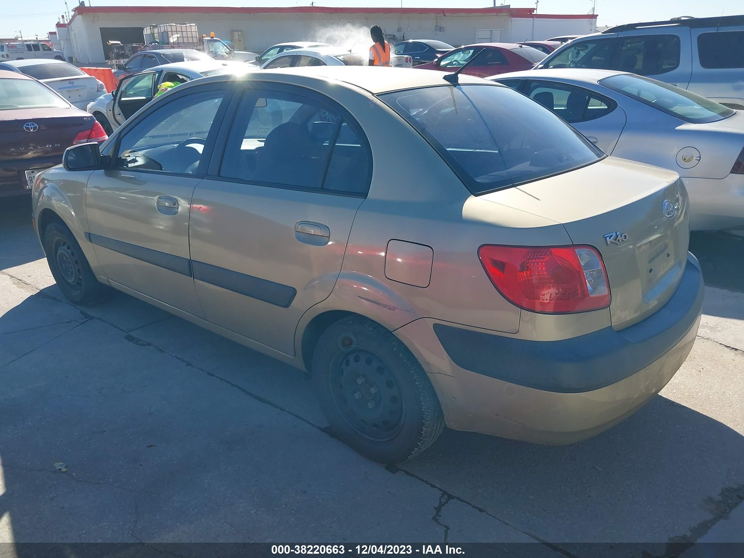 Photo 2 VIN: KNADE123176269662 - KIA RIO 