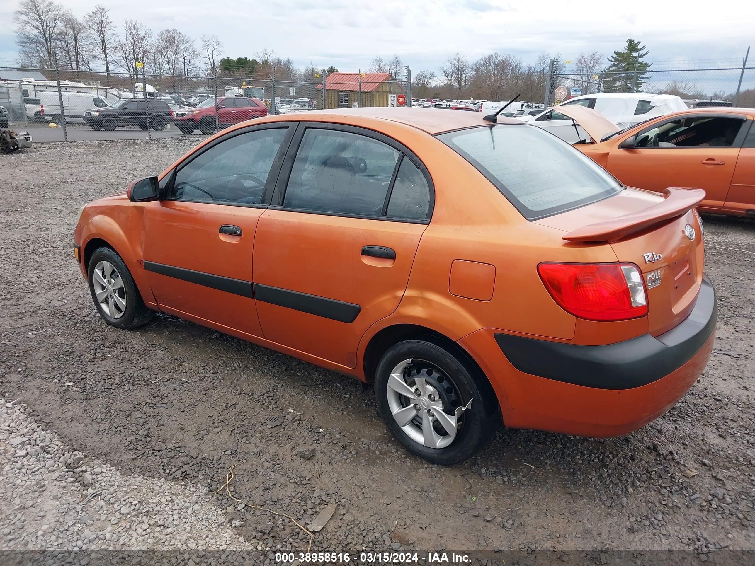 Photo 2 VIN: KNADE123186362585 - KIA RIO 