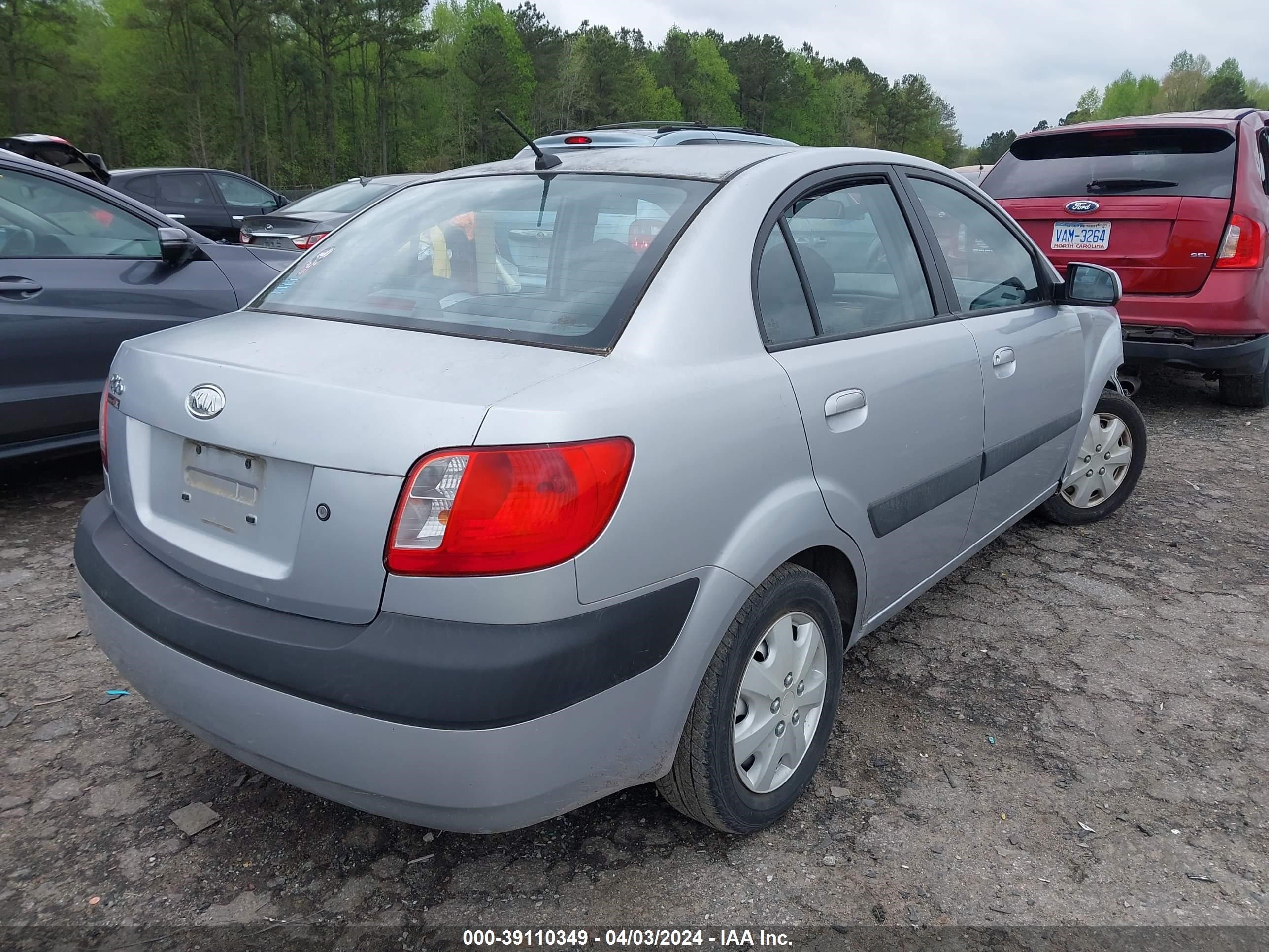 Photo 3 VIN: KNADE123266131174 - KIA RIO 