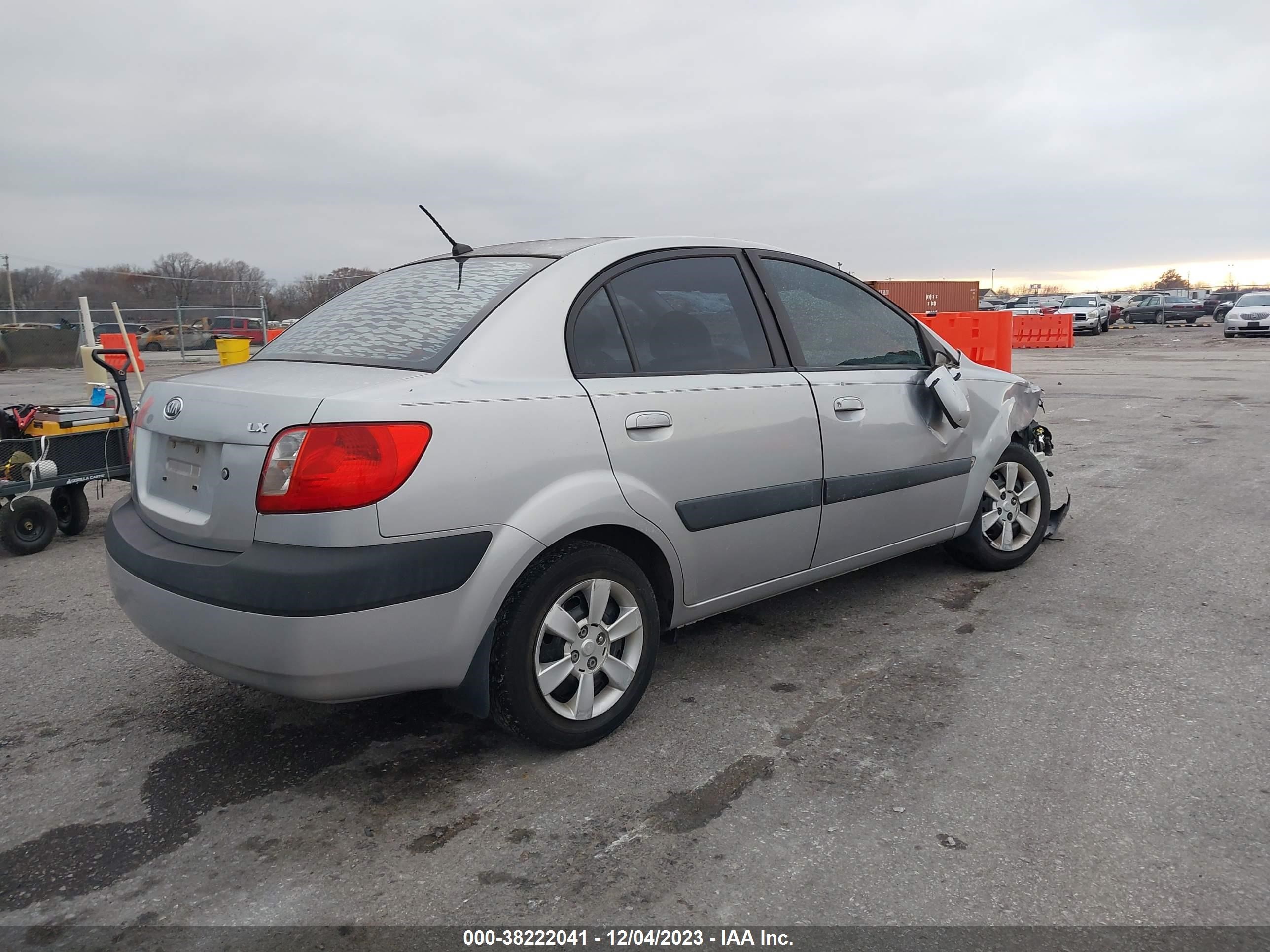 Photo 3 VIN: KNADE123376273387 - KIA RIO 