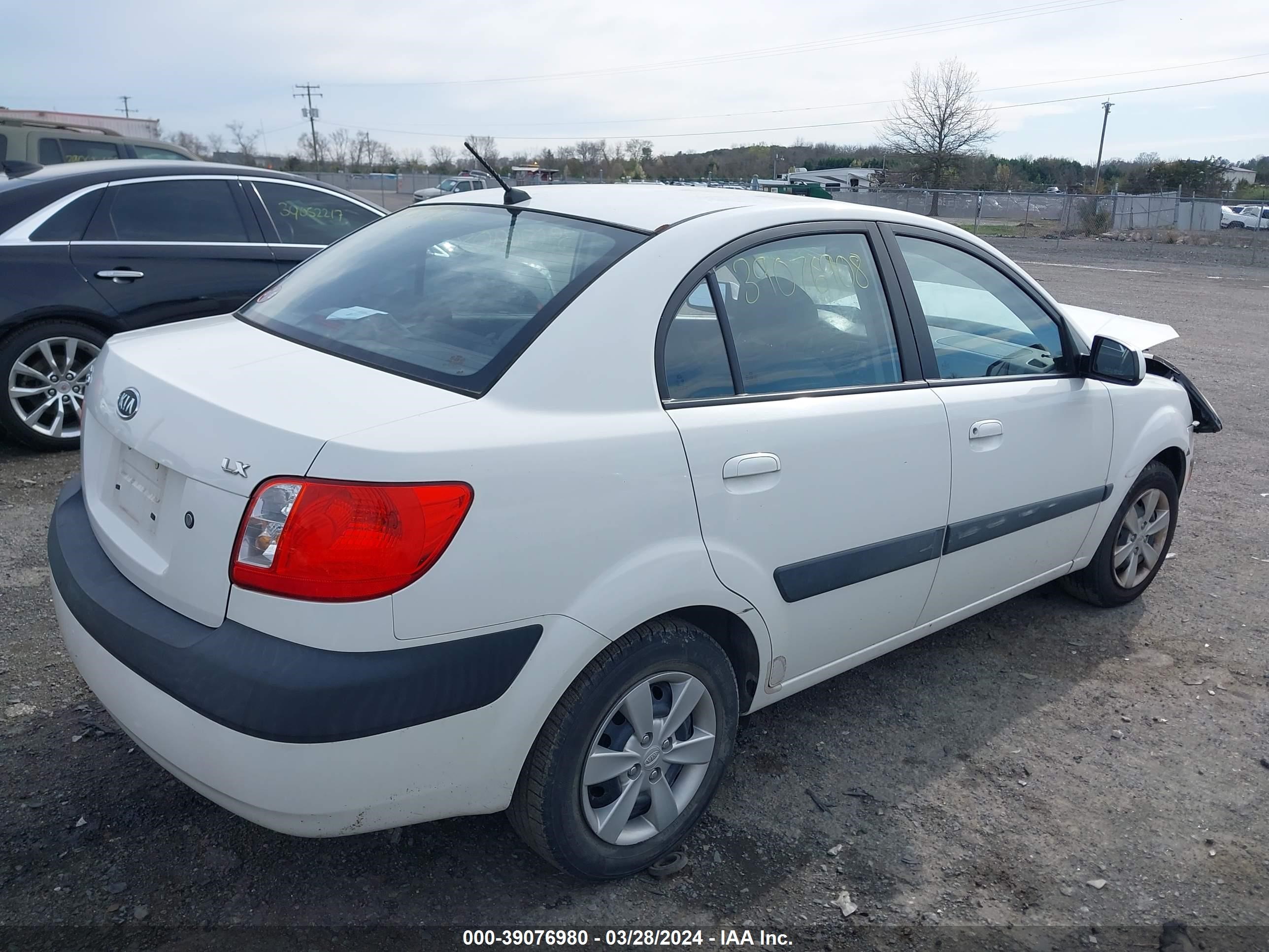 Photo 3 VIN: KNADE123386306907 - KIA RIO 