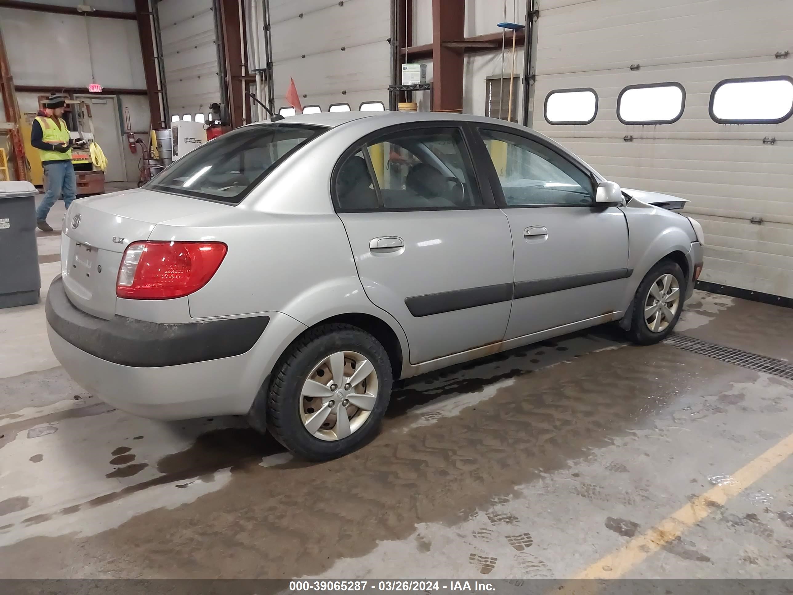 Photo 3 VIN: KNADE123586427664 - KIA RIO 