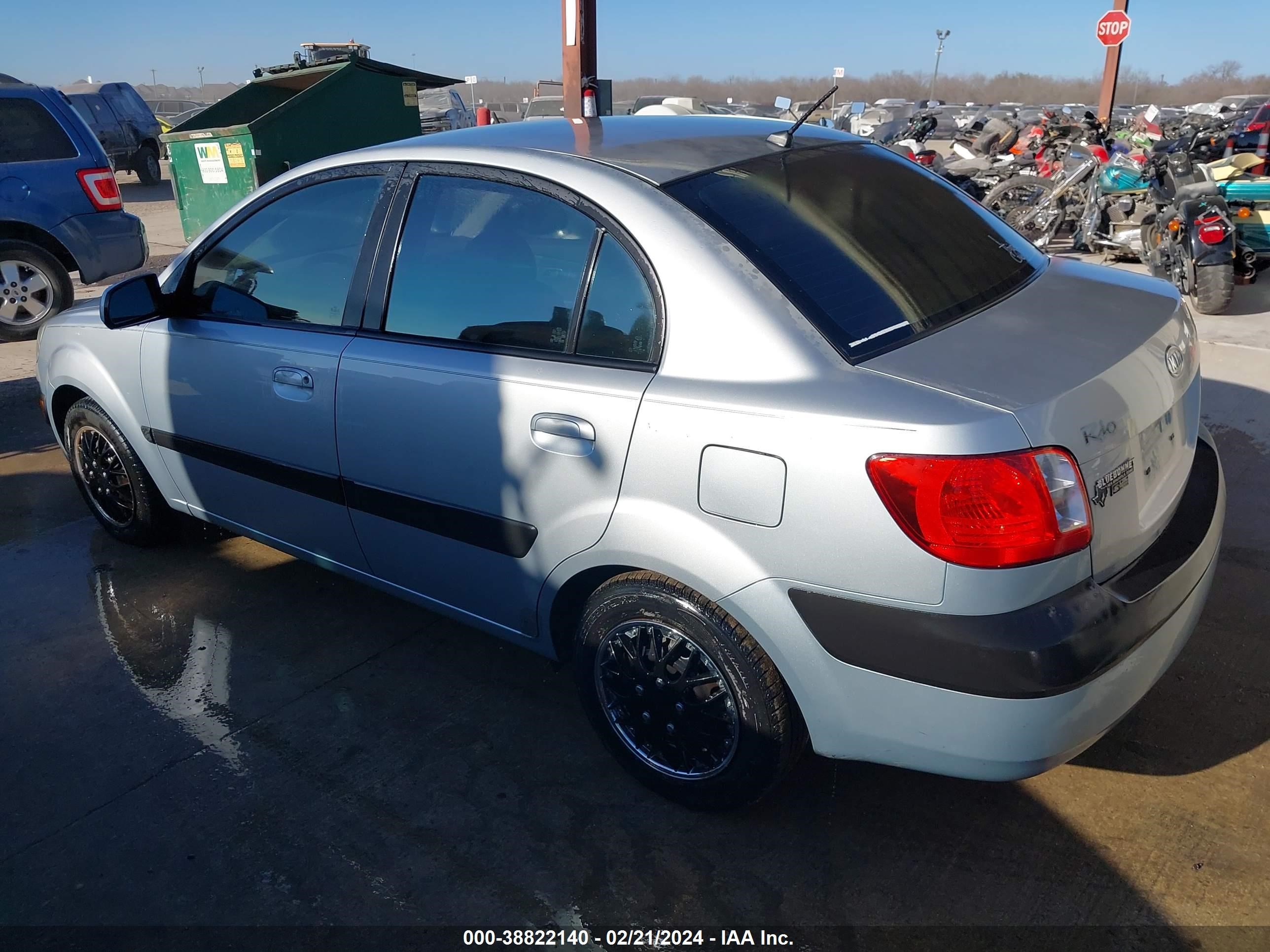 Photo 2 VIN: KNADE123676220716 - KIA RIO 