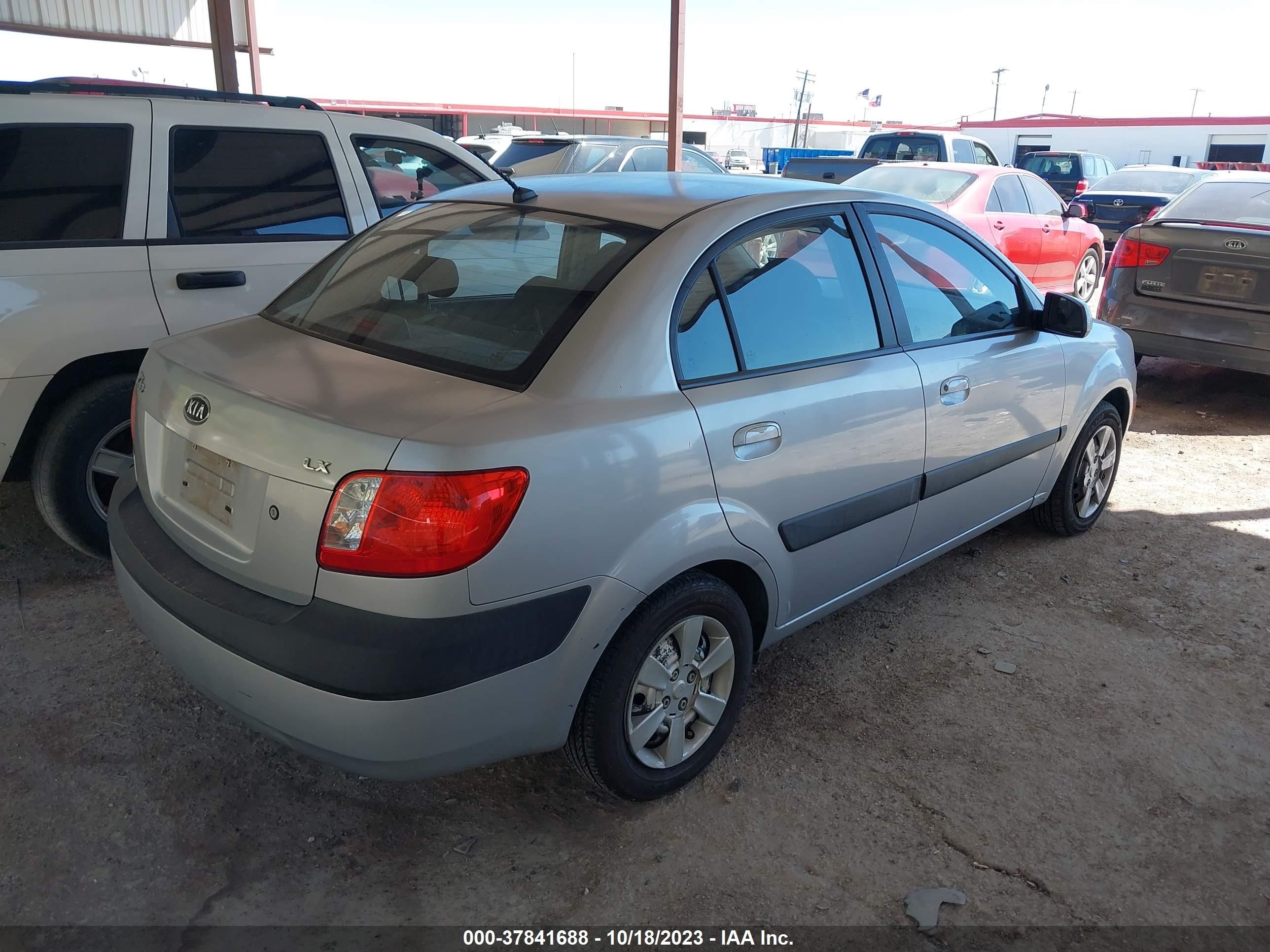 Photo 3 VIN: KNADE123676235989 - KIA RIO 