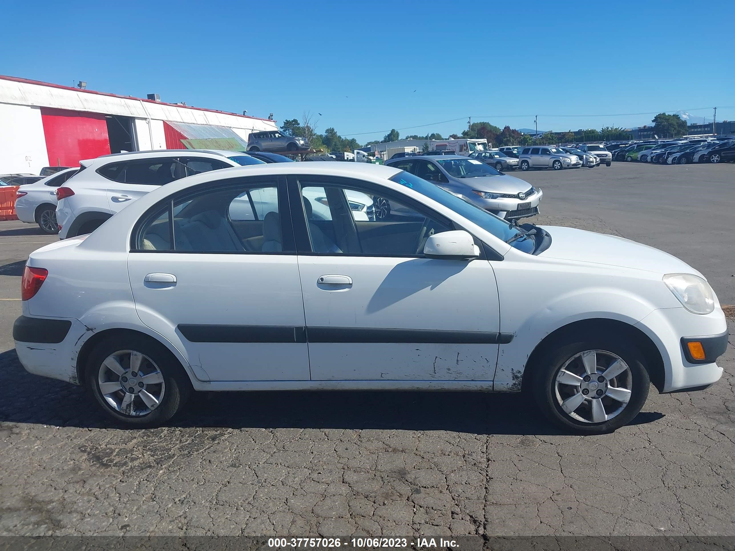 Photo 12 VIN: KNADE123776258410 - KIA RIO 