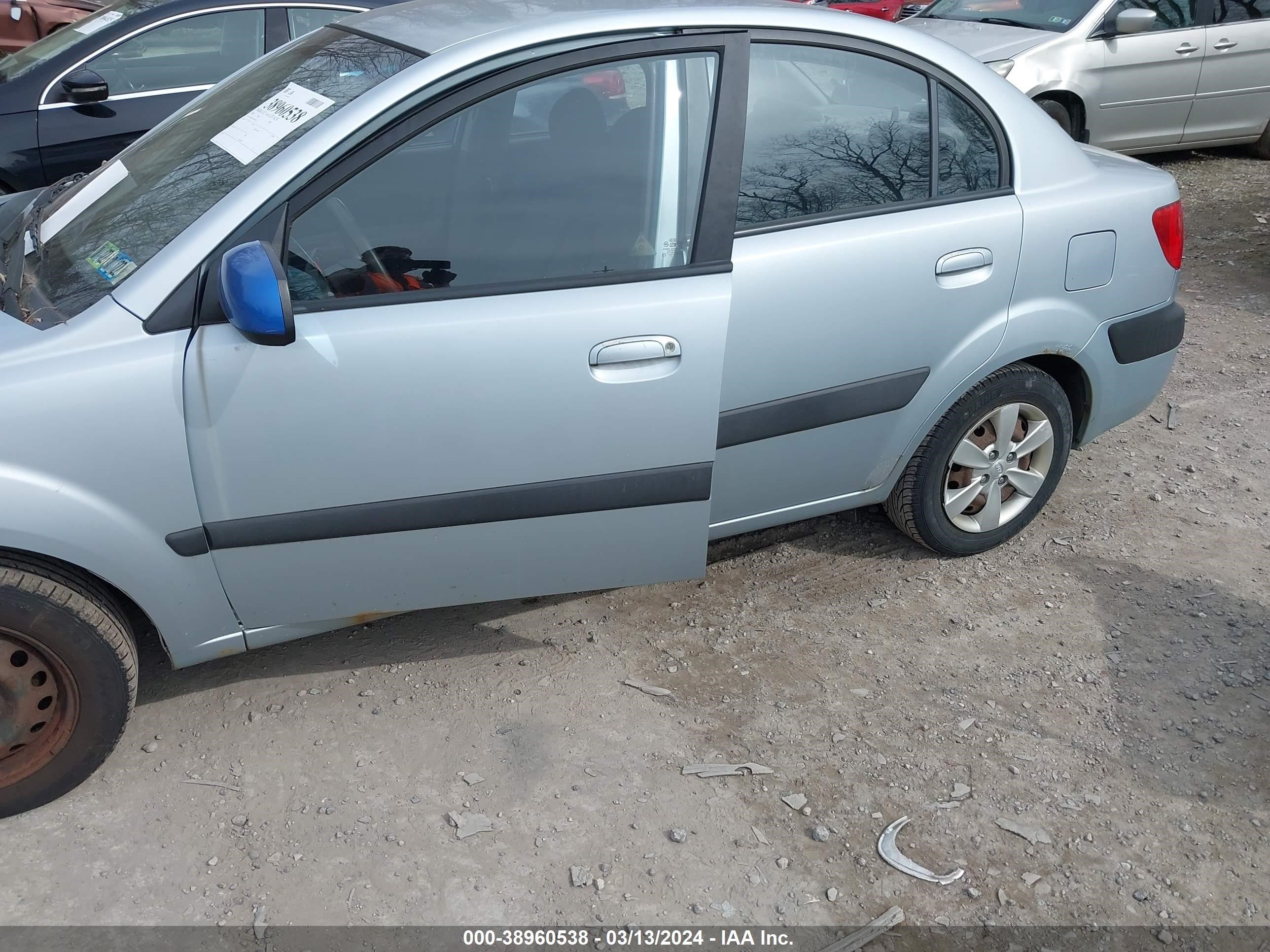 Photo 16 VIN: KNADE123786298374 - KIA RIO 