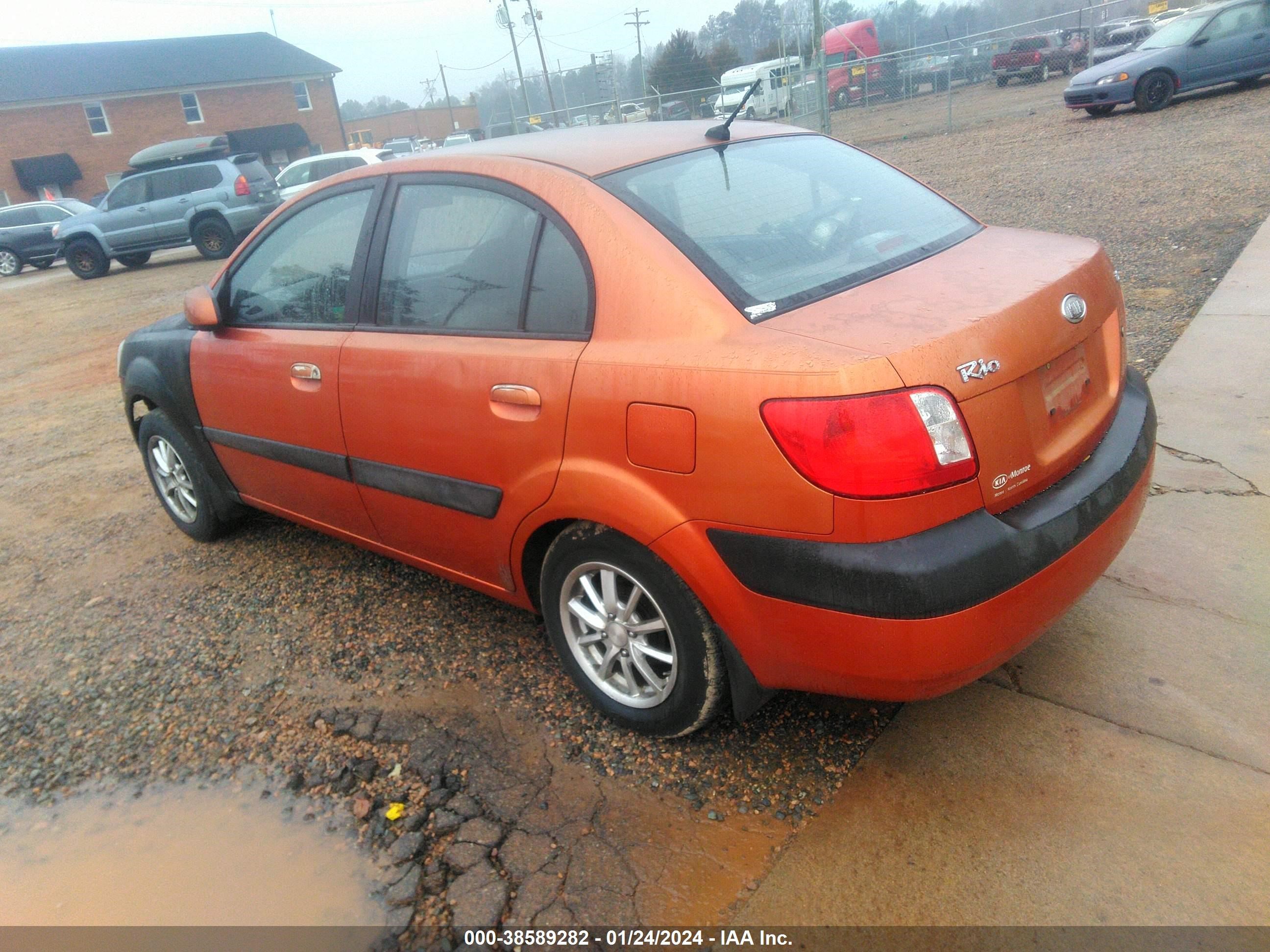 Photo 2 VIN: KNADE123786327999 - KIA RIO 