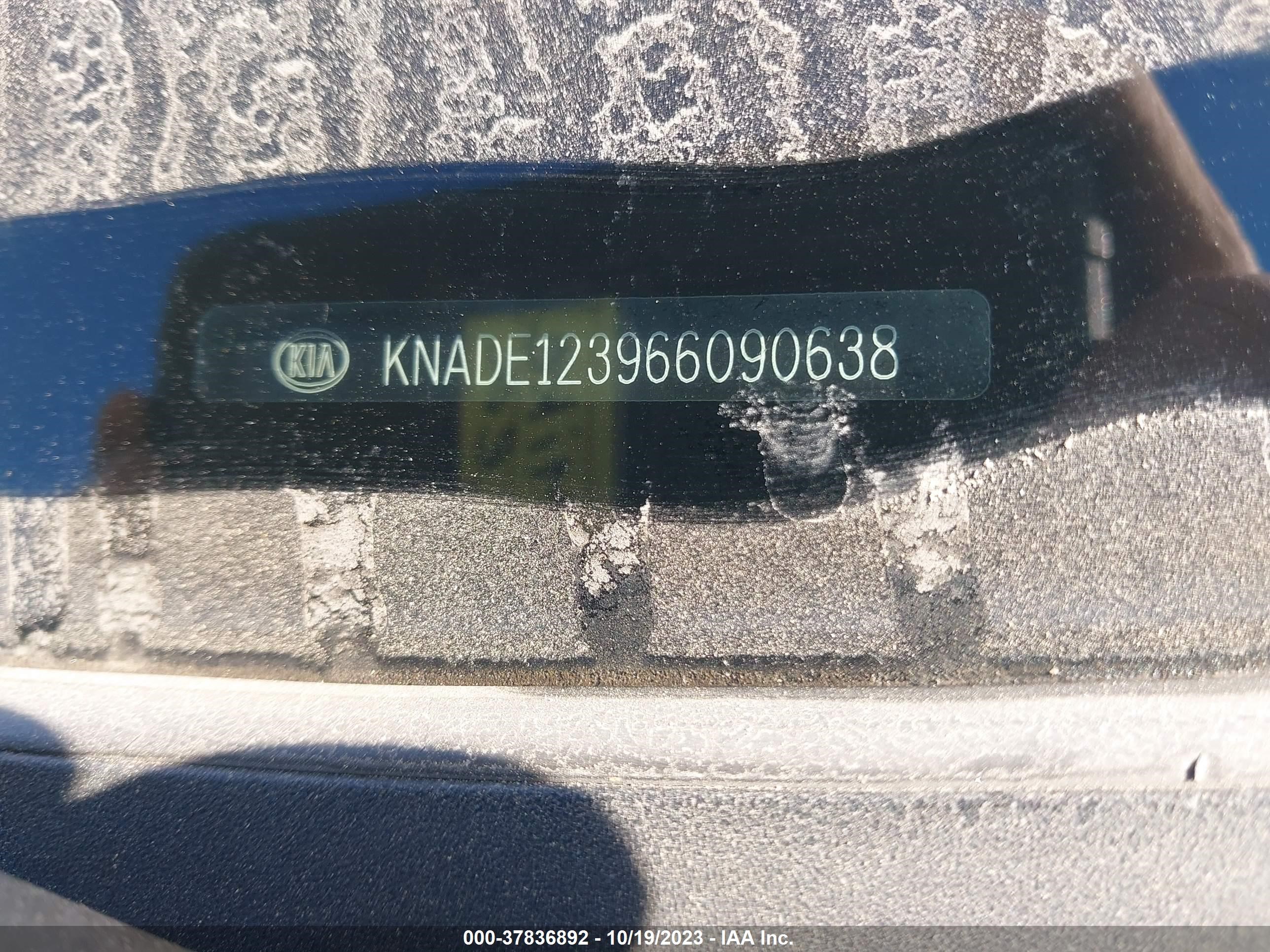 Photo 8 VIN: KNADE123966090638 - KIA RIO 