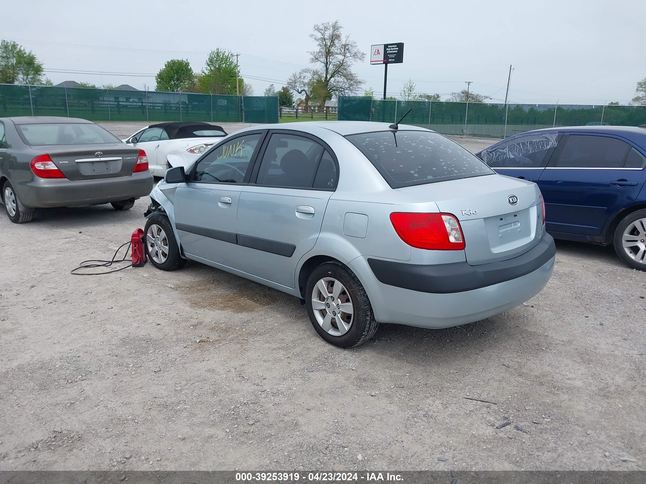 Photo 2 VIN: KNADE123976197206 - KIA RIO 