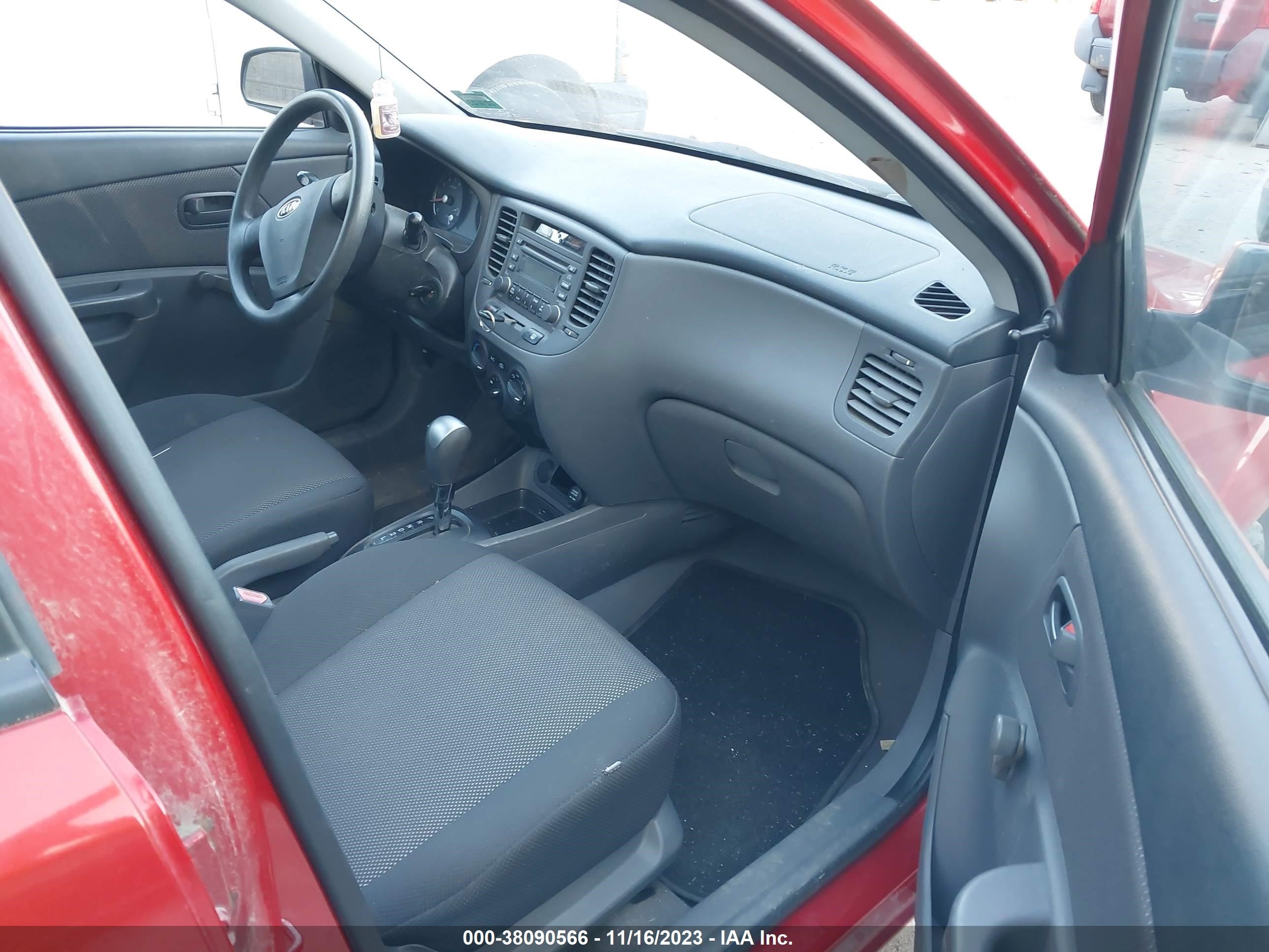 Photo 4 VIN: KNADE123X86382186 - KIA RIO 