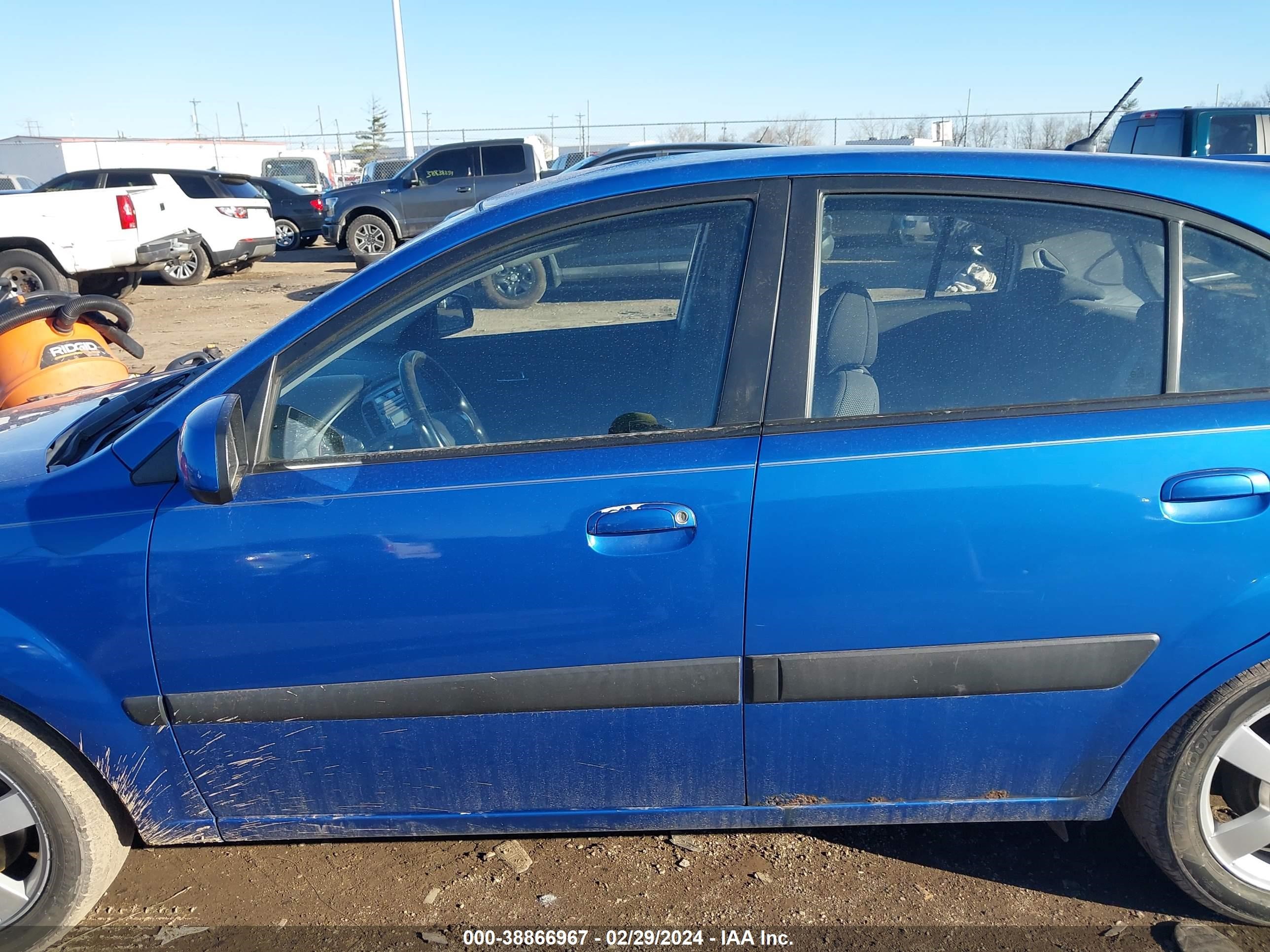 Photo 13 VIN: KNADE163366109727 - KIA RIO 