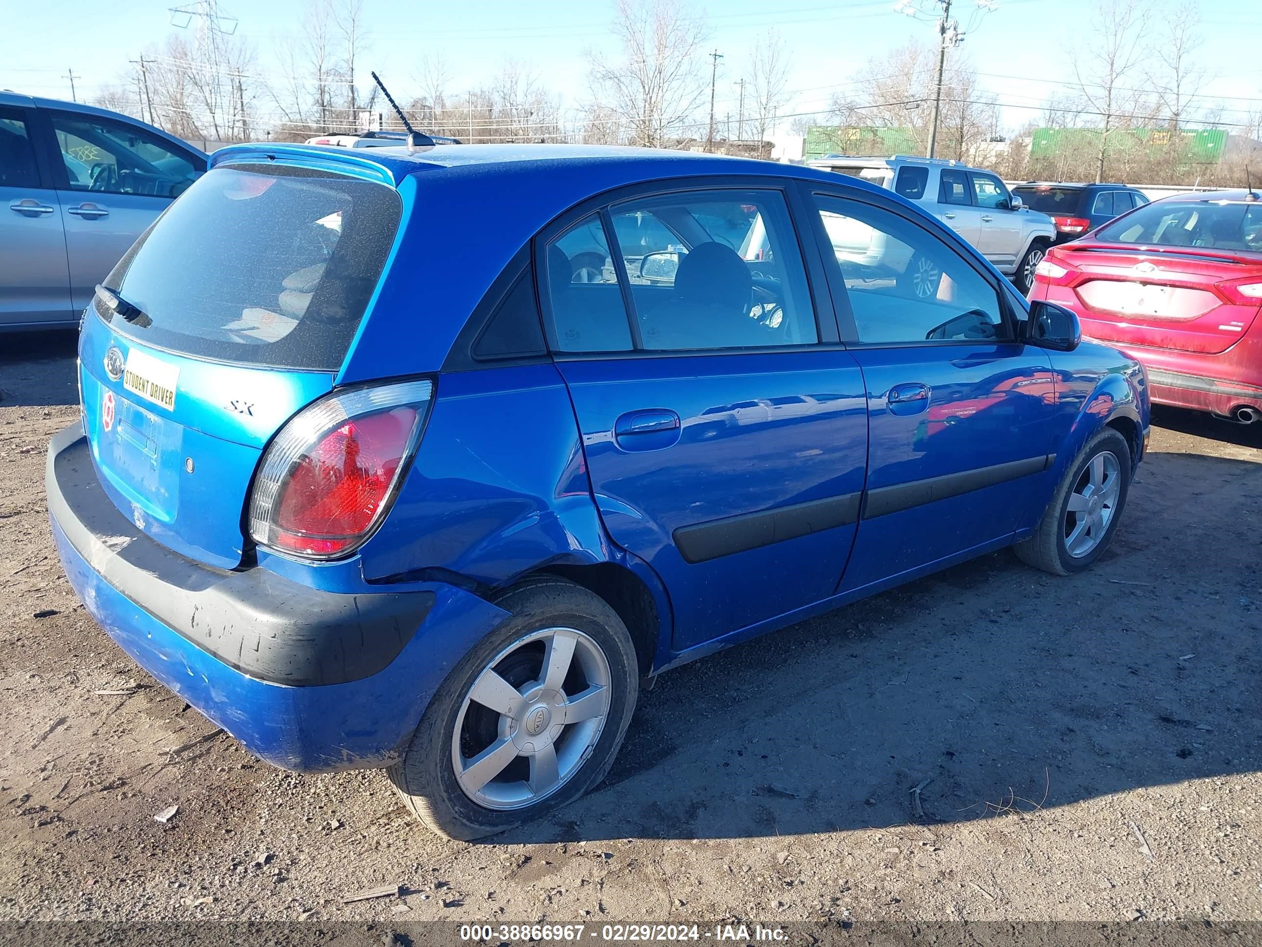 Photo 3 VIN: KNADE163366109727 - KIA RIO 