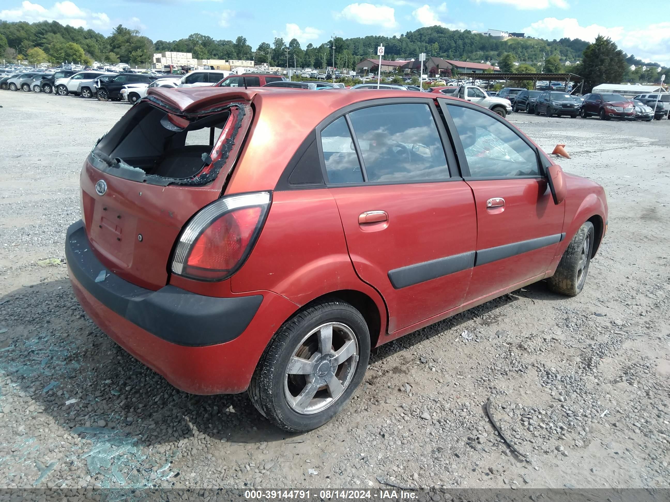 Photo 3 VIN: KNADE163966112826 - KIA RIO 