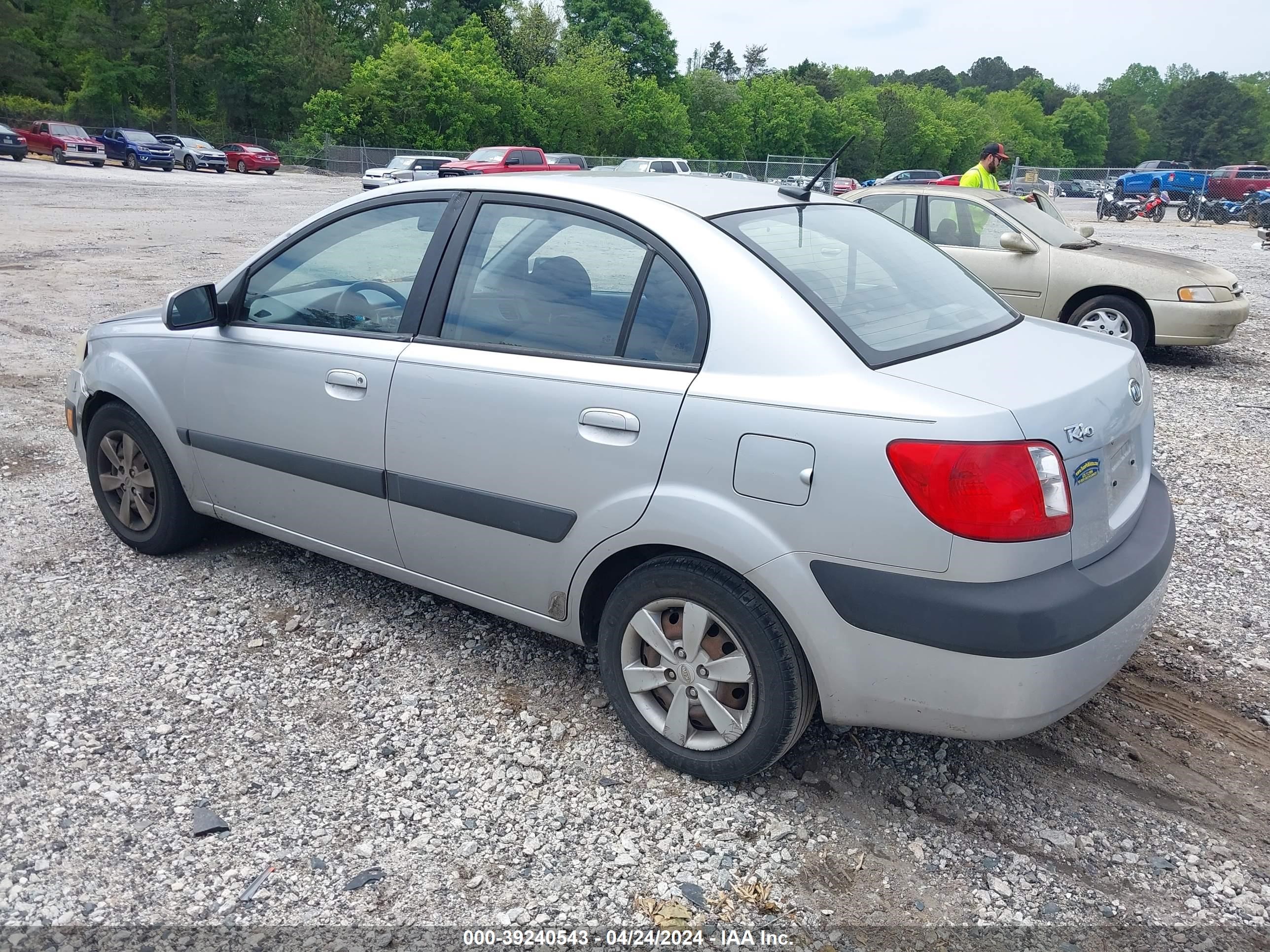 Photo 2 VIN: KNADE223996553324 - KIA RIO 