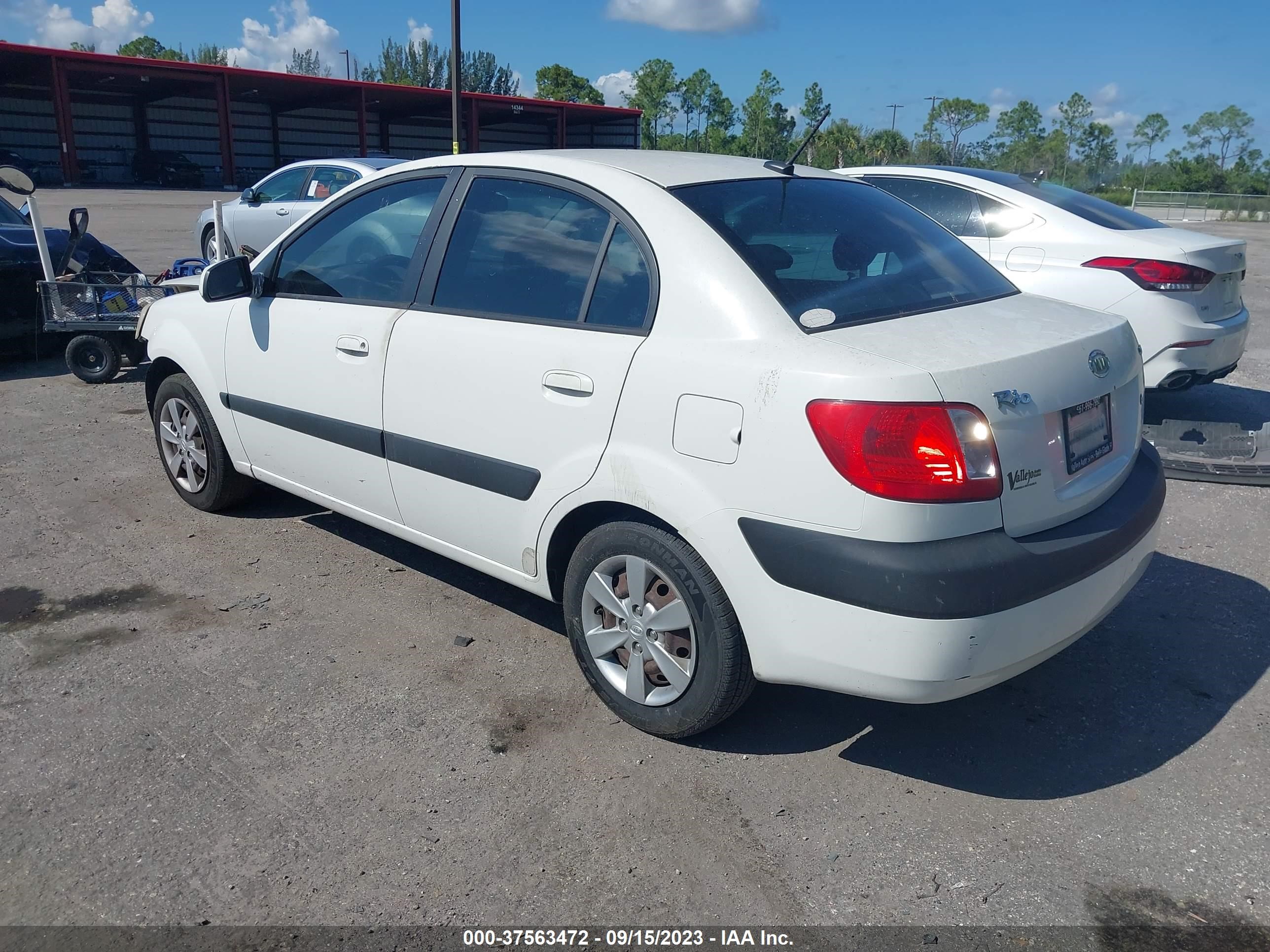 Photo 2 VIN: KNADE223X96553719 - KIA RIO 