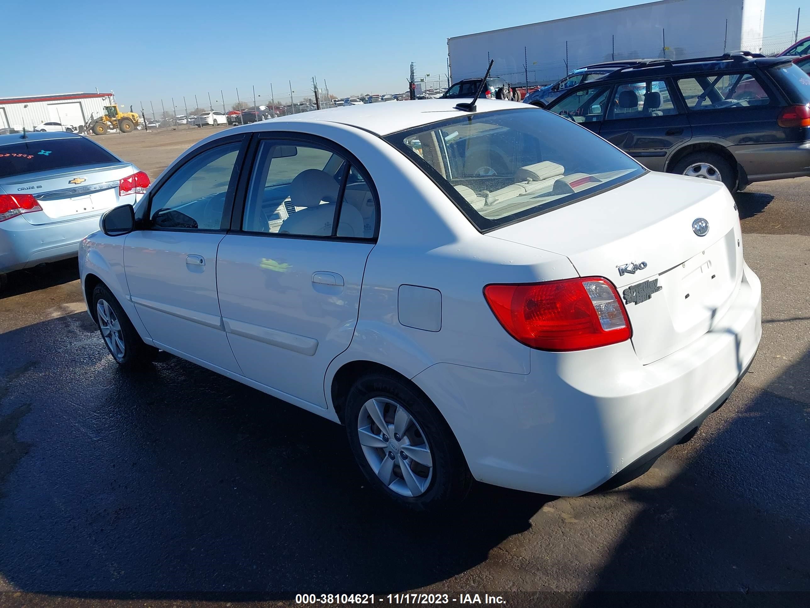 Photo 2 VIN: KNADH4A35A6605217 - KIA RIO 