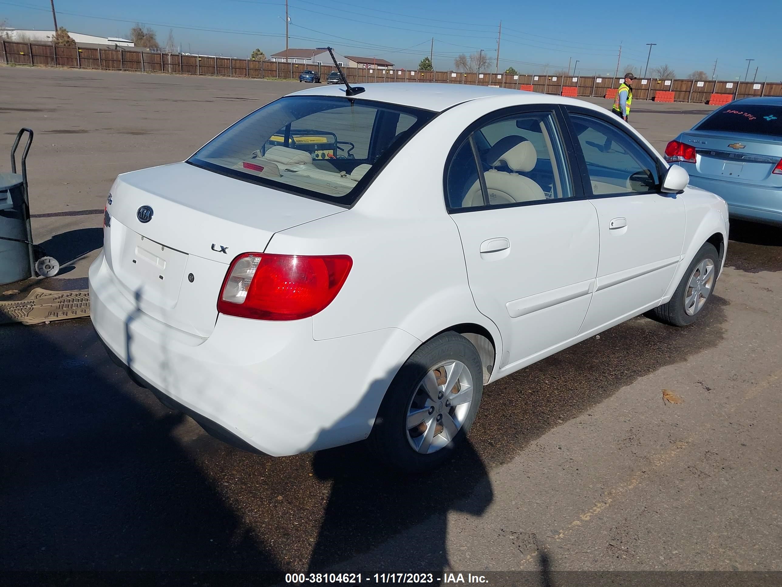 Photo 3 VIN: KNADH4A35A6605217 - KIA RIO 