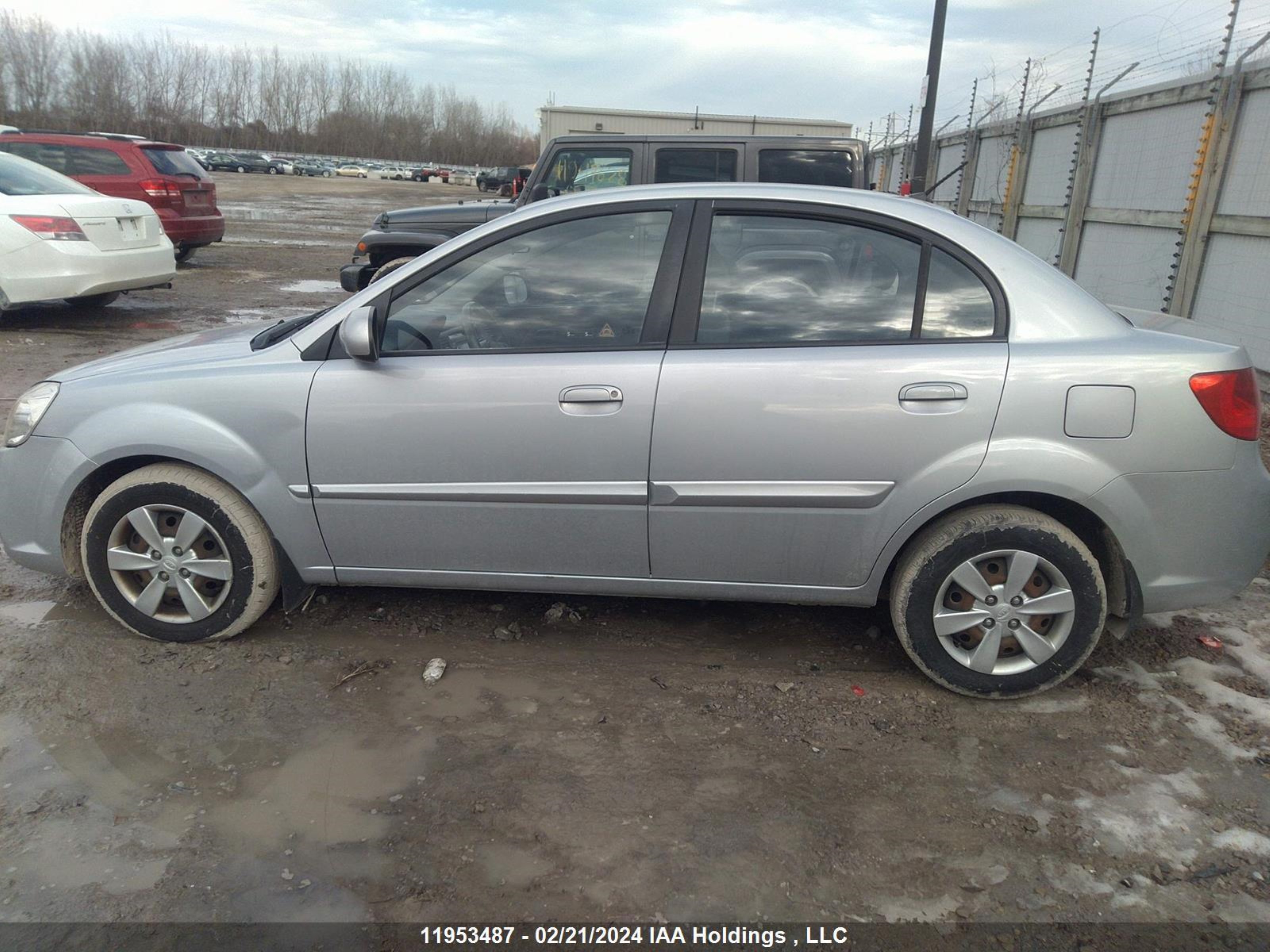 Photo 13 VIN: KNADH4B31B6848023 - KIA RIO 