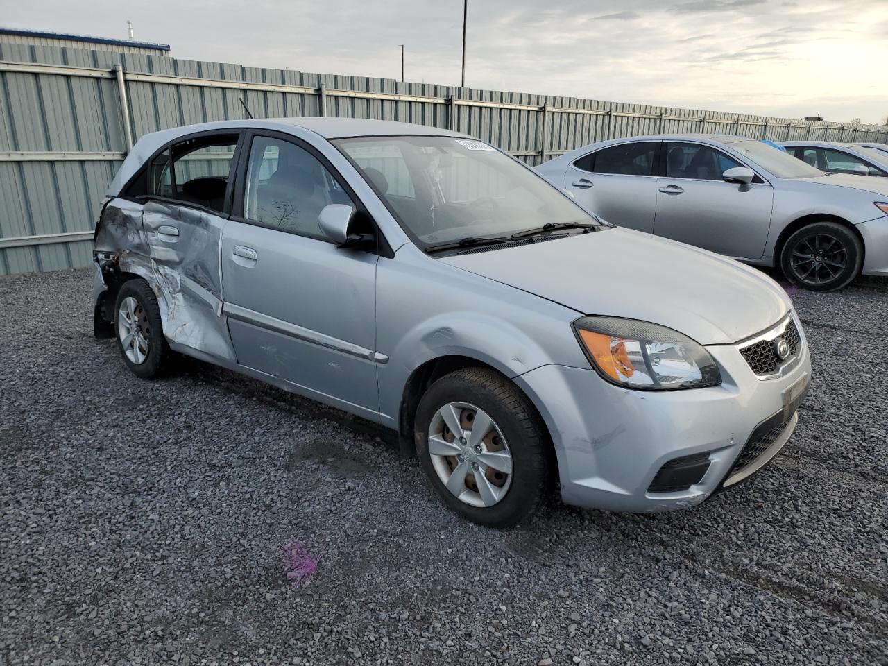 Photo 3 VIN: KNADH5B39A6615947 - KIA RIO 