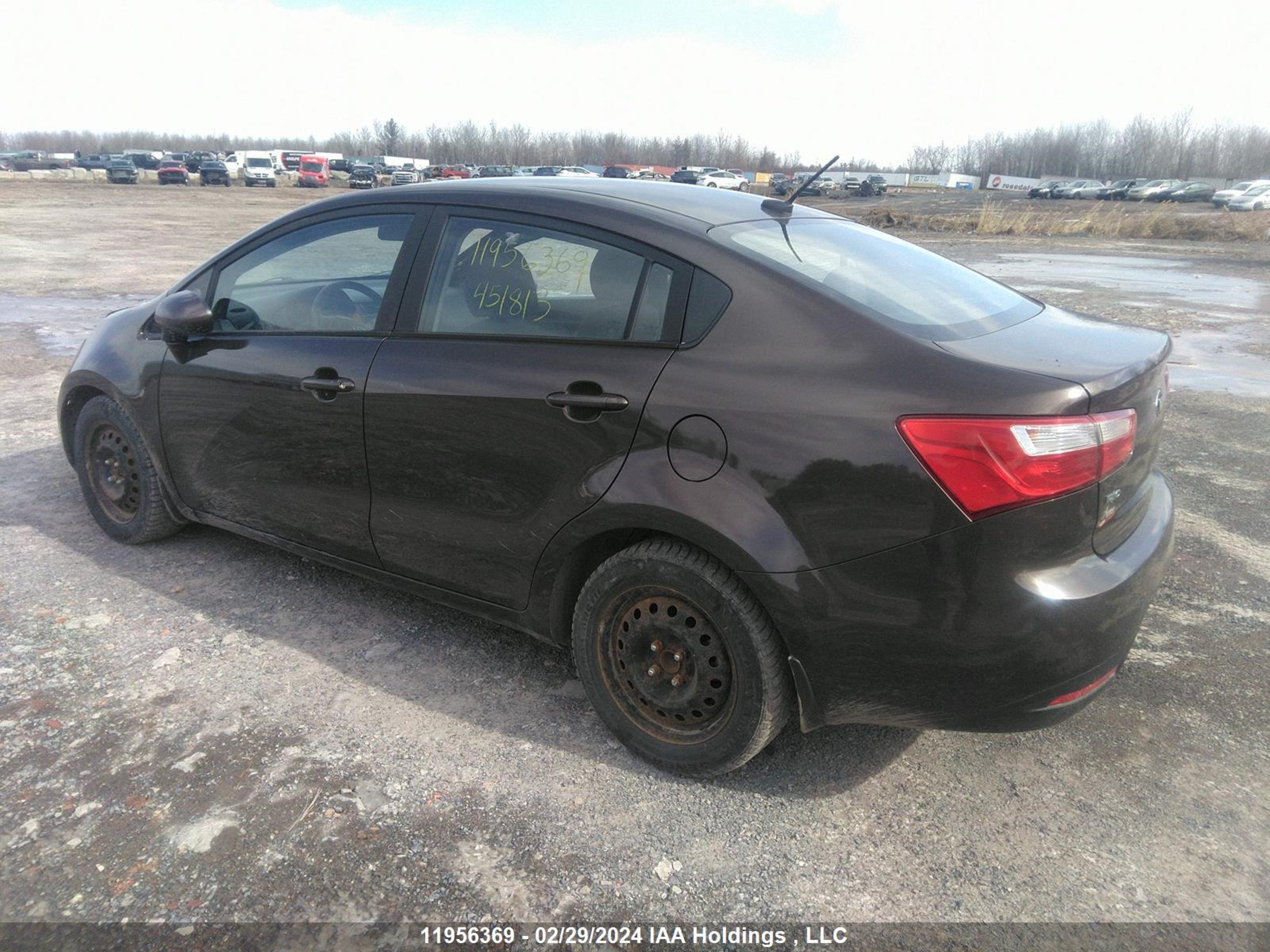 Photo 2 VIN: KNADM4A32F6451813 - KIA RIO 