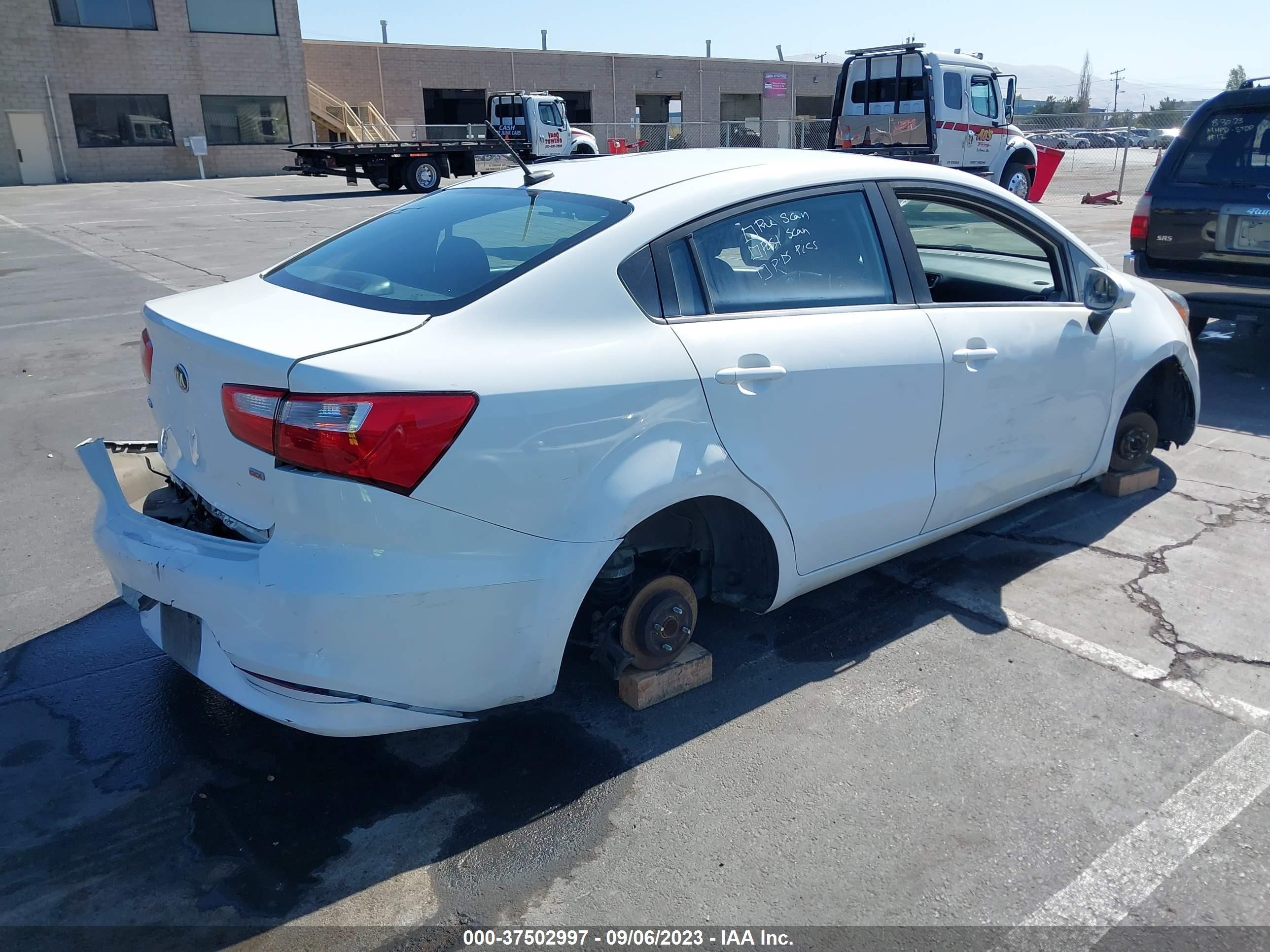 Photo 3 VIN: KNADM4A32H6027132 - KIA RIO 