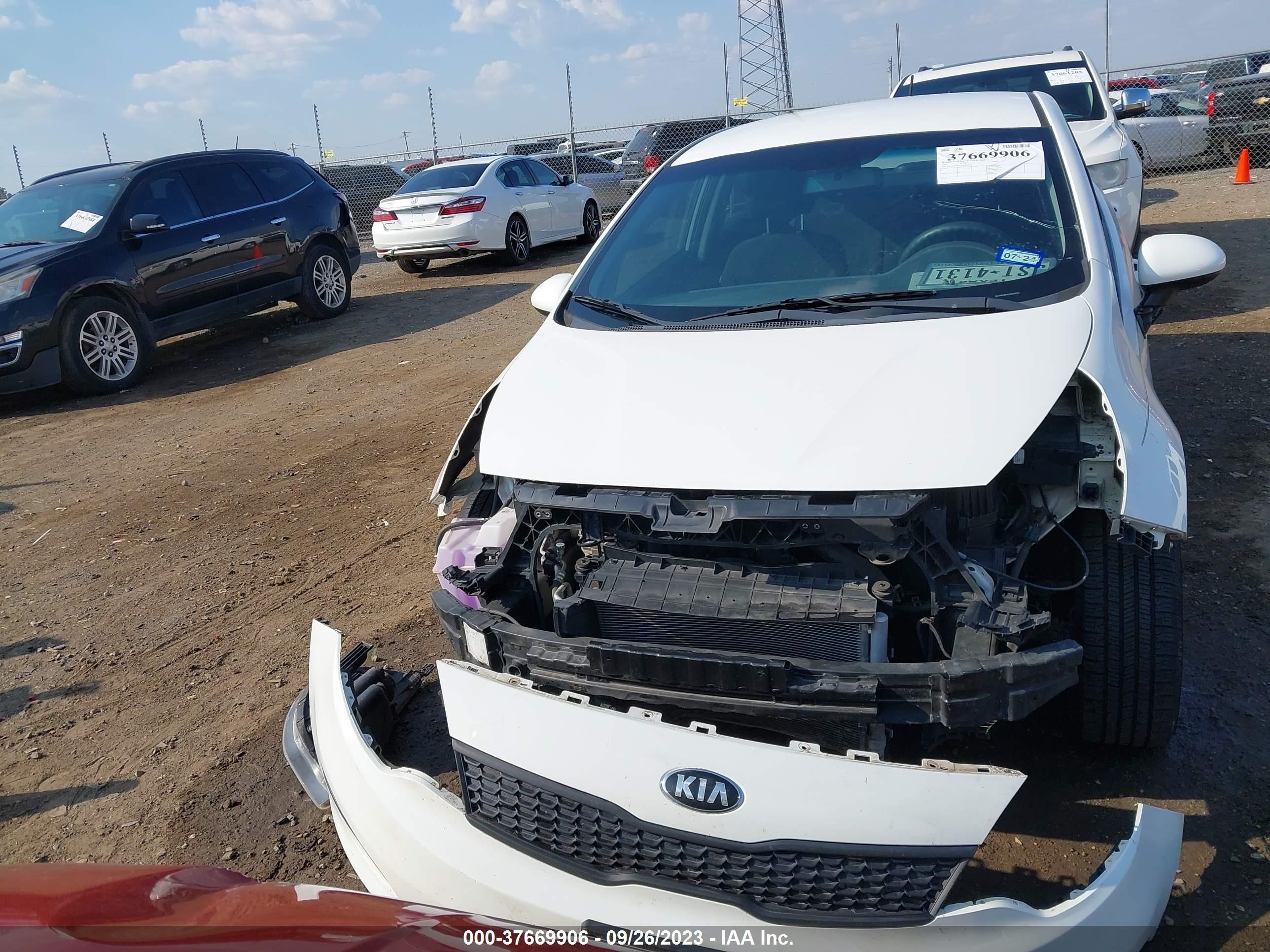 Photo 11 VIN: KNADM4A32H6050376 - KIA RIO 