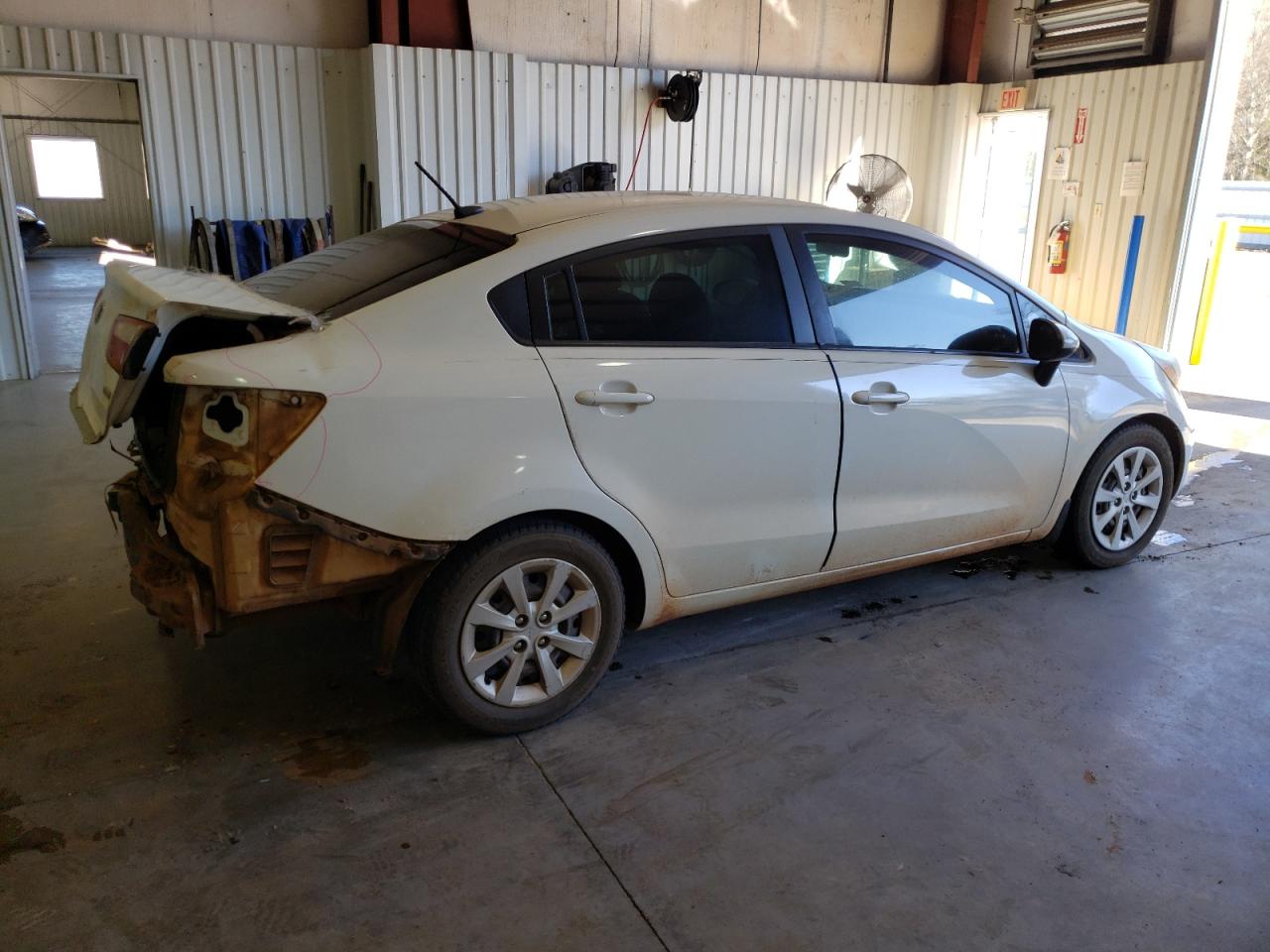 Photo 2 VIN: KNADM4A33F6464831 - KIA RIO 