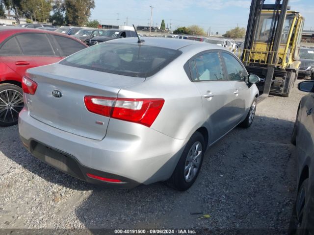 Photo 3 VIN: KNADM4A34F6463414 - KIA RIO 