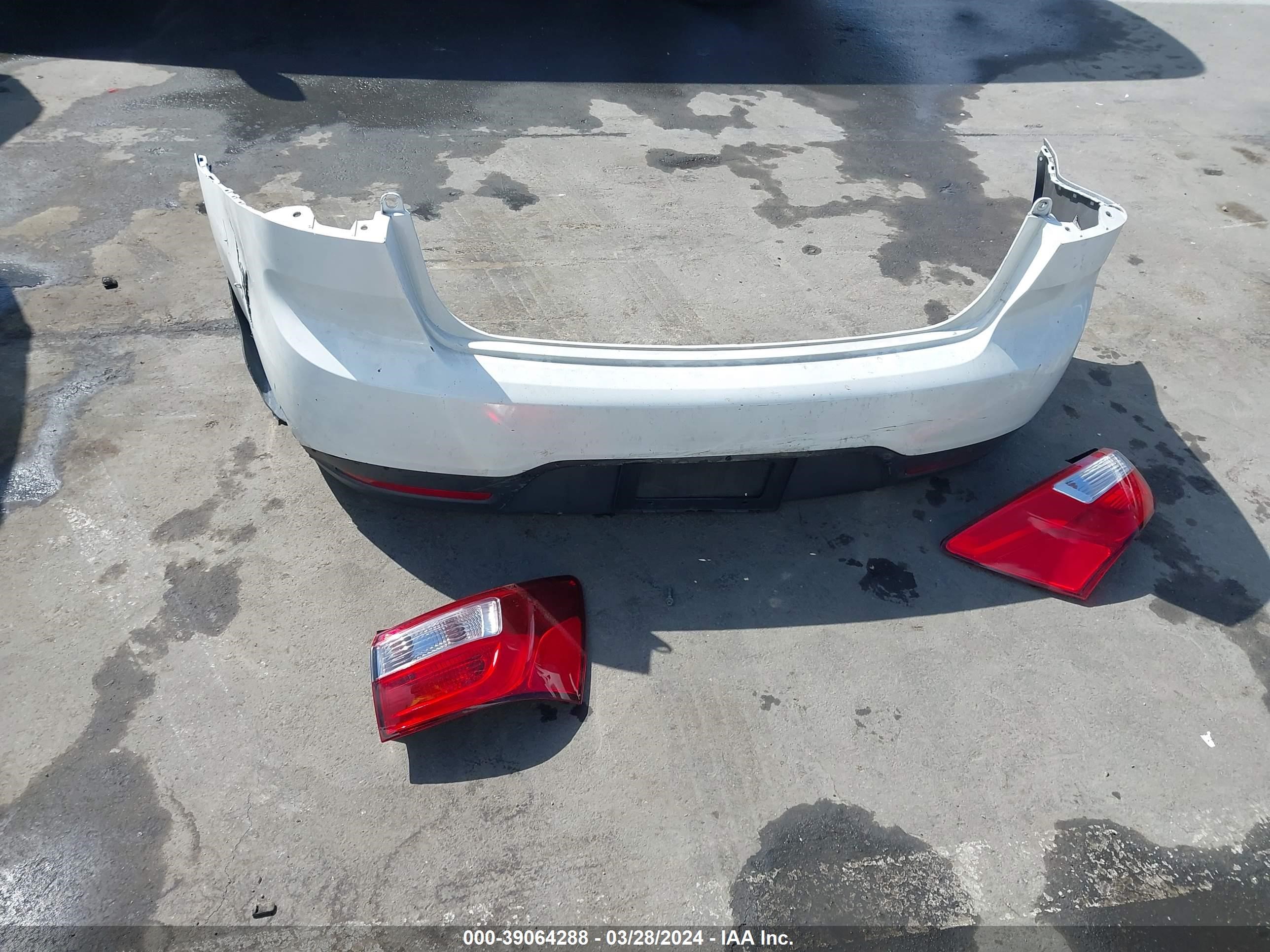 Photo 11 VIN: KNADM4A35F6505069 - KIA RIO 