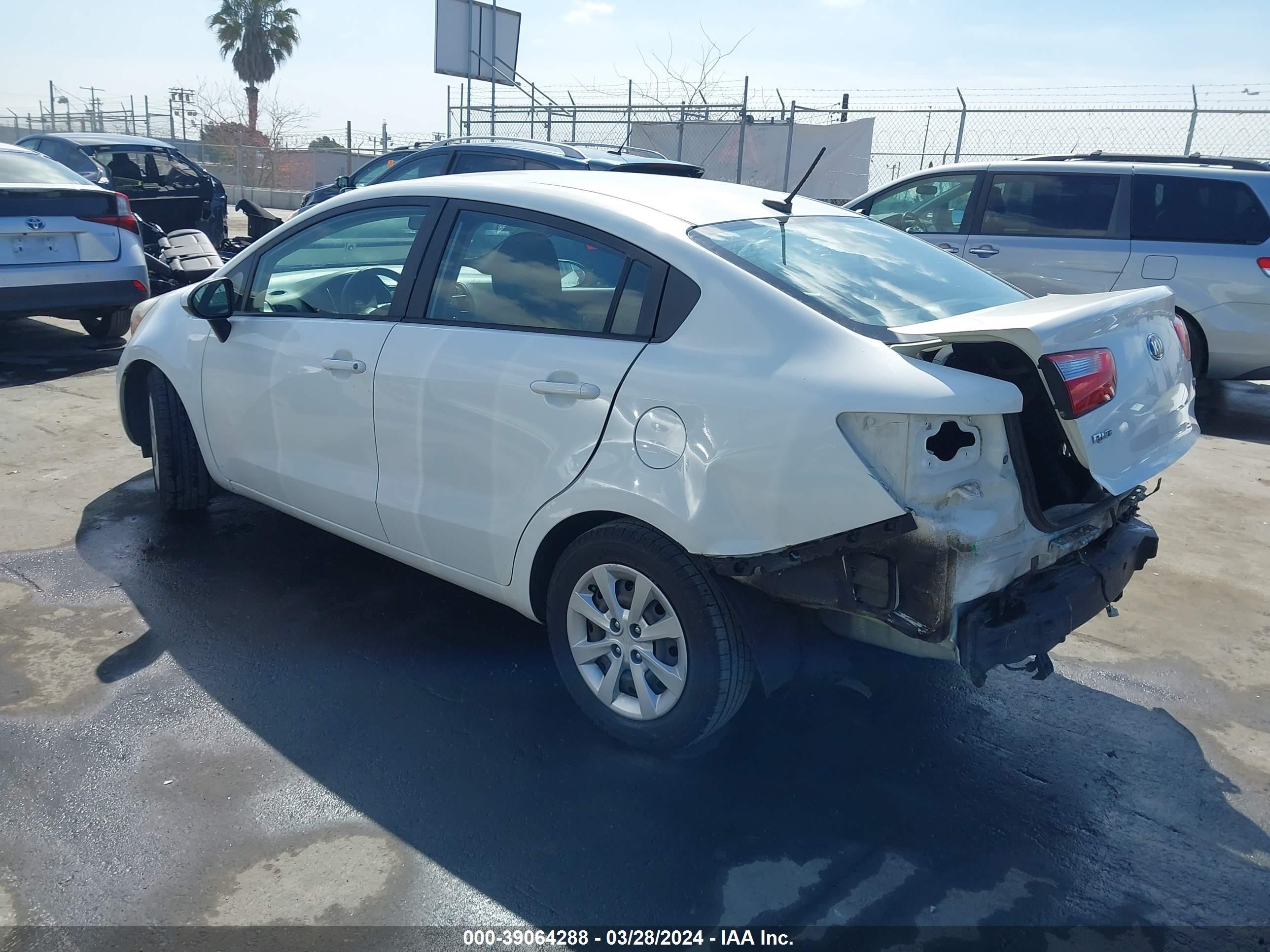 Photo 2 VIN: KNADM4A35F6505069 - KIA RIO 