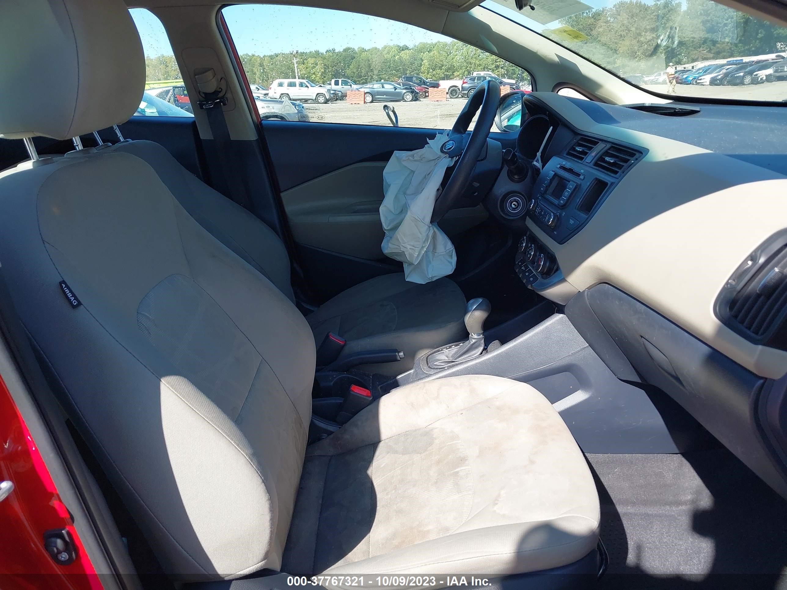 Photo 4 VIN: KNADM4A36F6503265 - KIA RIO 