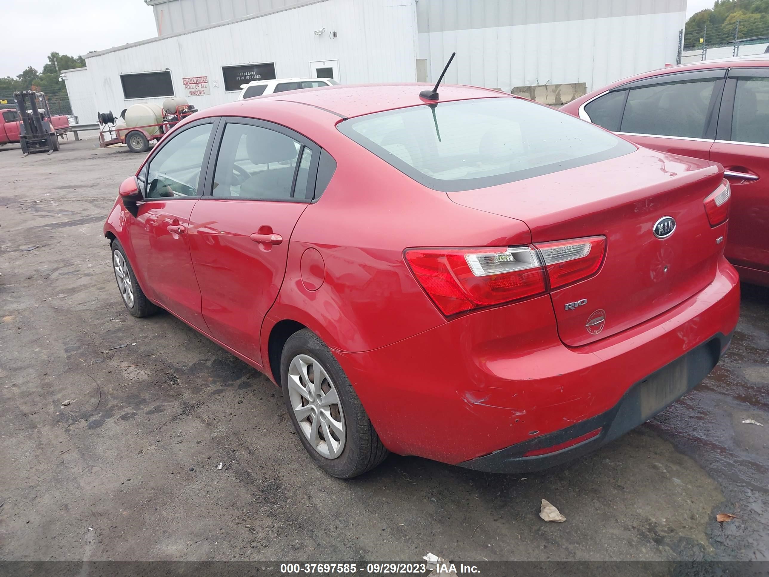 Photo 2 VIN: KNADM4A37C6050317 - KIA RIO 