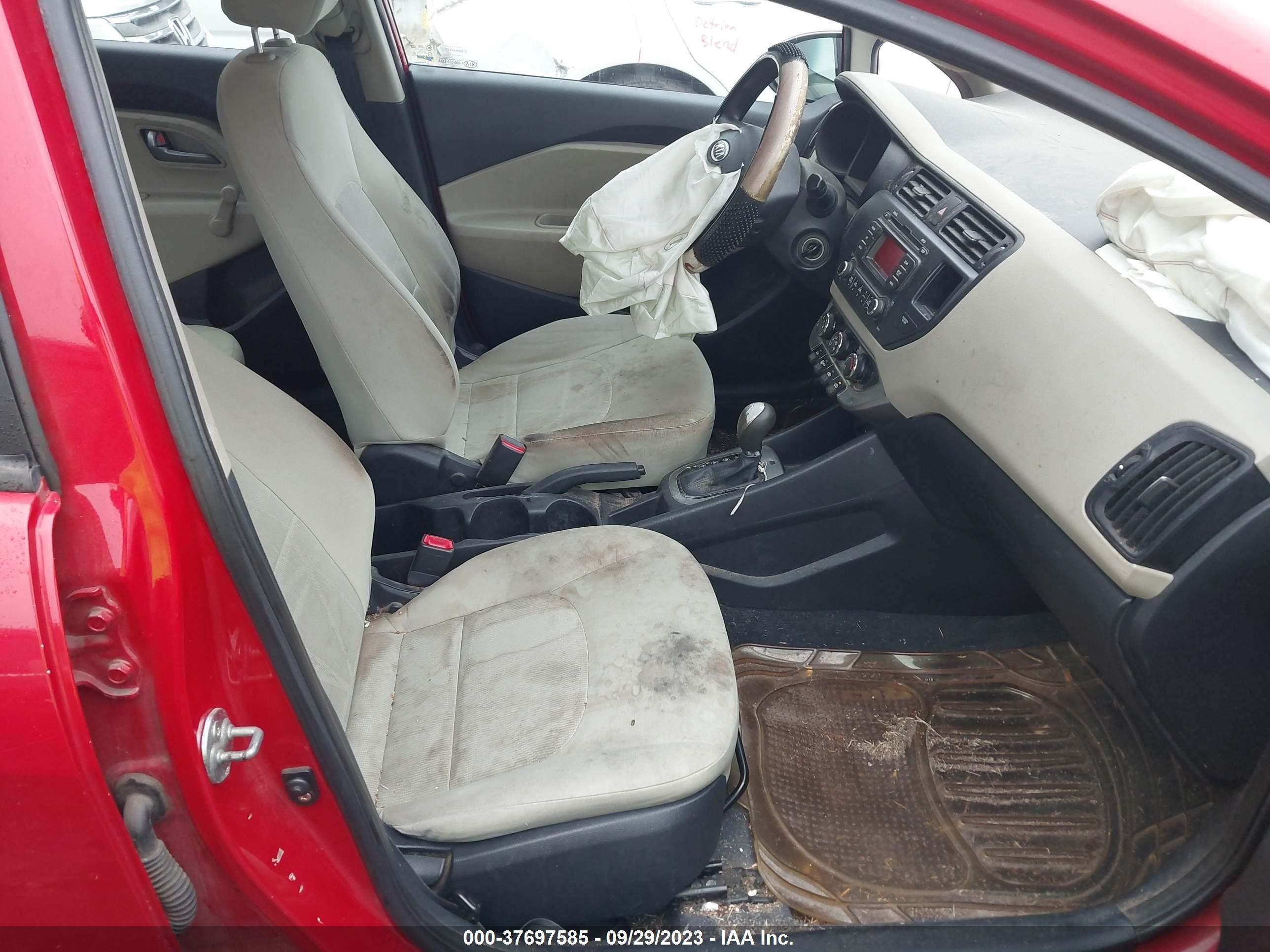 Photo 4 VIN: KNADM4A37C6050317 - KIA RIO 