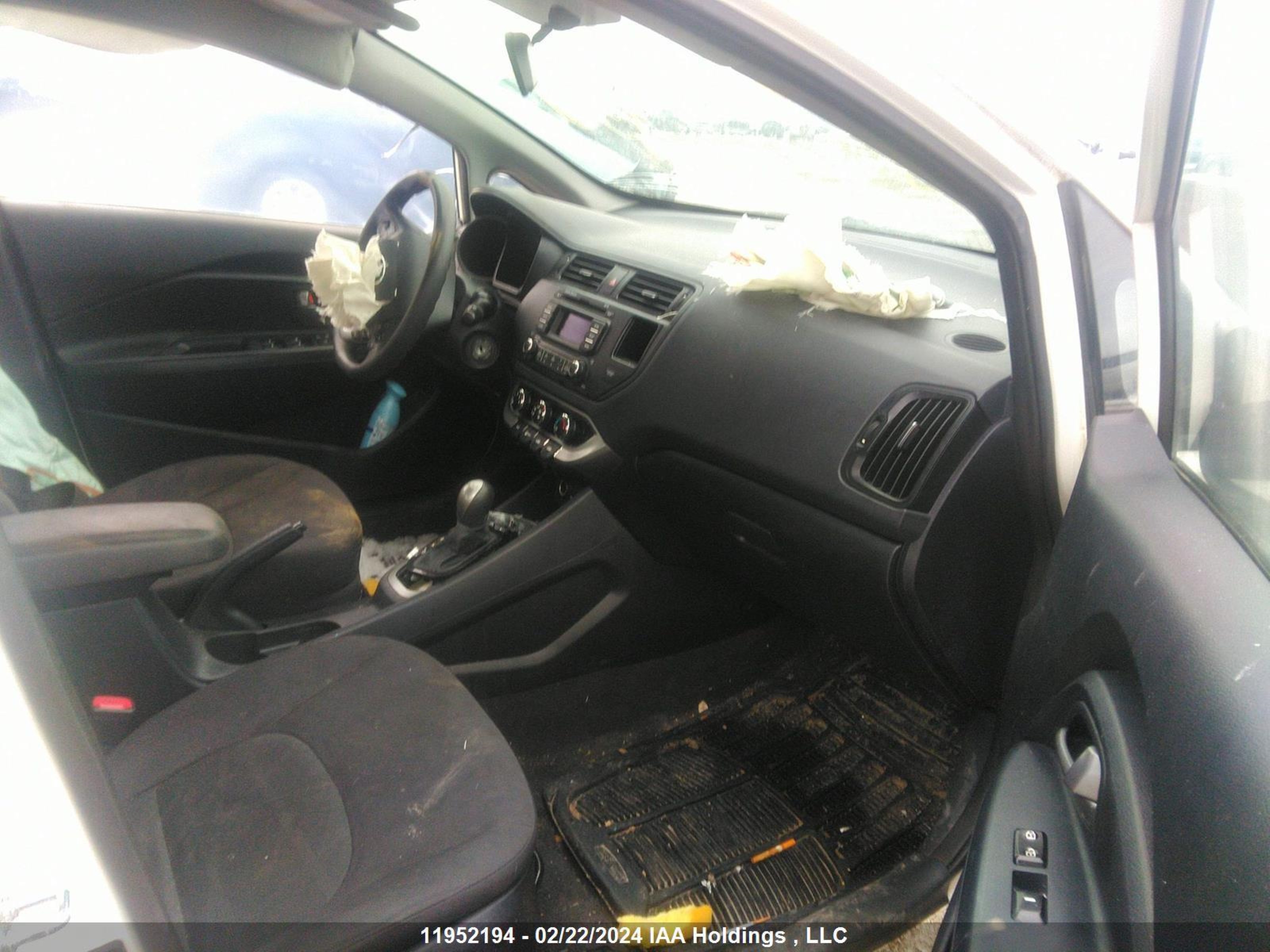 Photo 4 VIN: KNADM4A38D6246395 - KIA RIO 