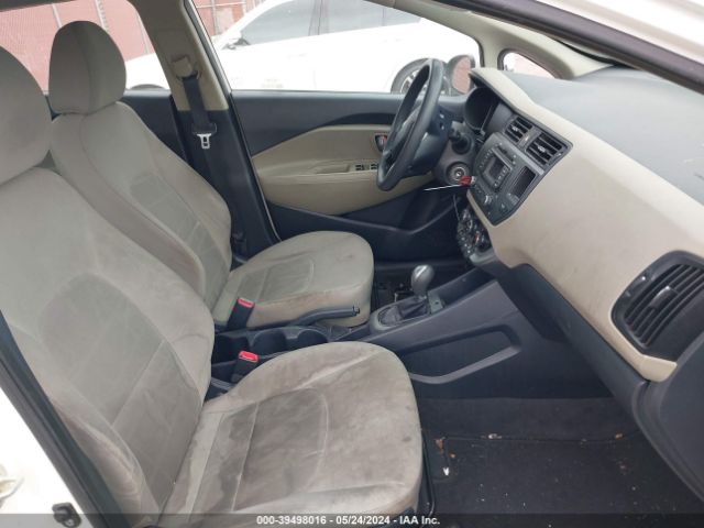 Photo 4 VIN: KNADM4A38E6370426 - KIA RIO 