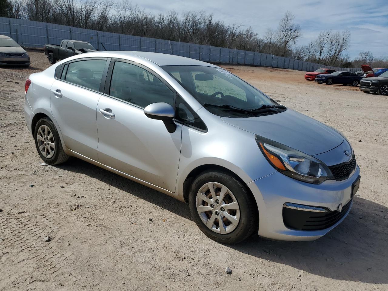 Photo 3 VIN: KNADM4A38H6015017 - KIA RIO 