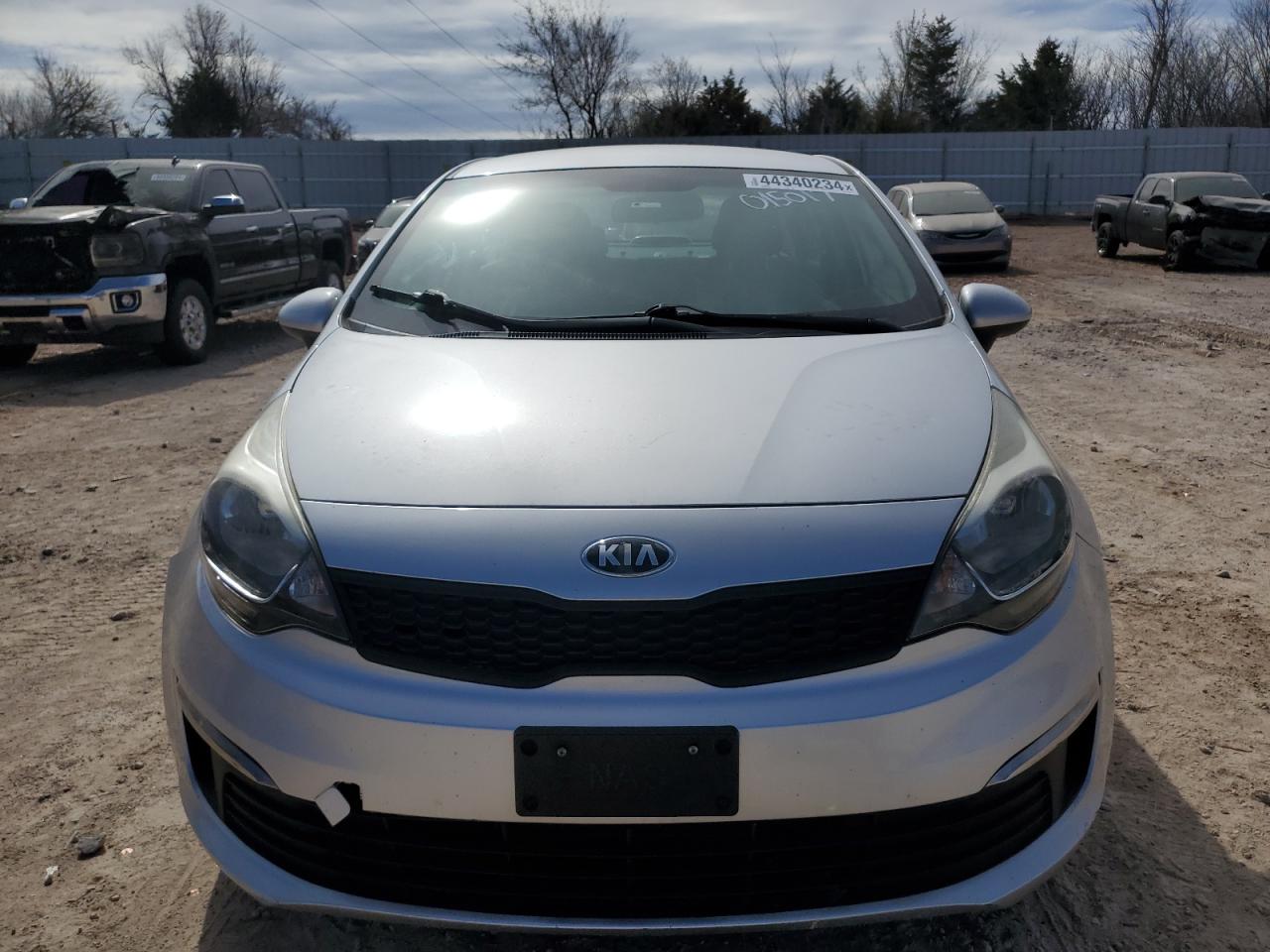 Photo 4 VIN: KNADM4A38H6015017 - KIA RIO 