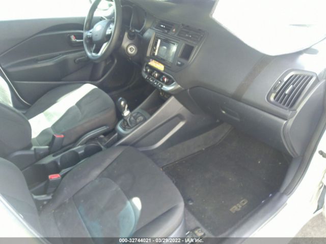 Photo 4 VIN: KNADM4A39E6358379 - KIA RIO 