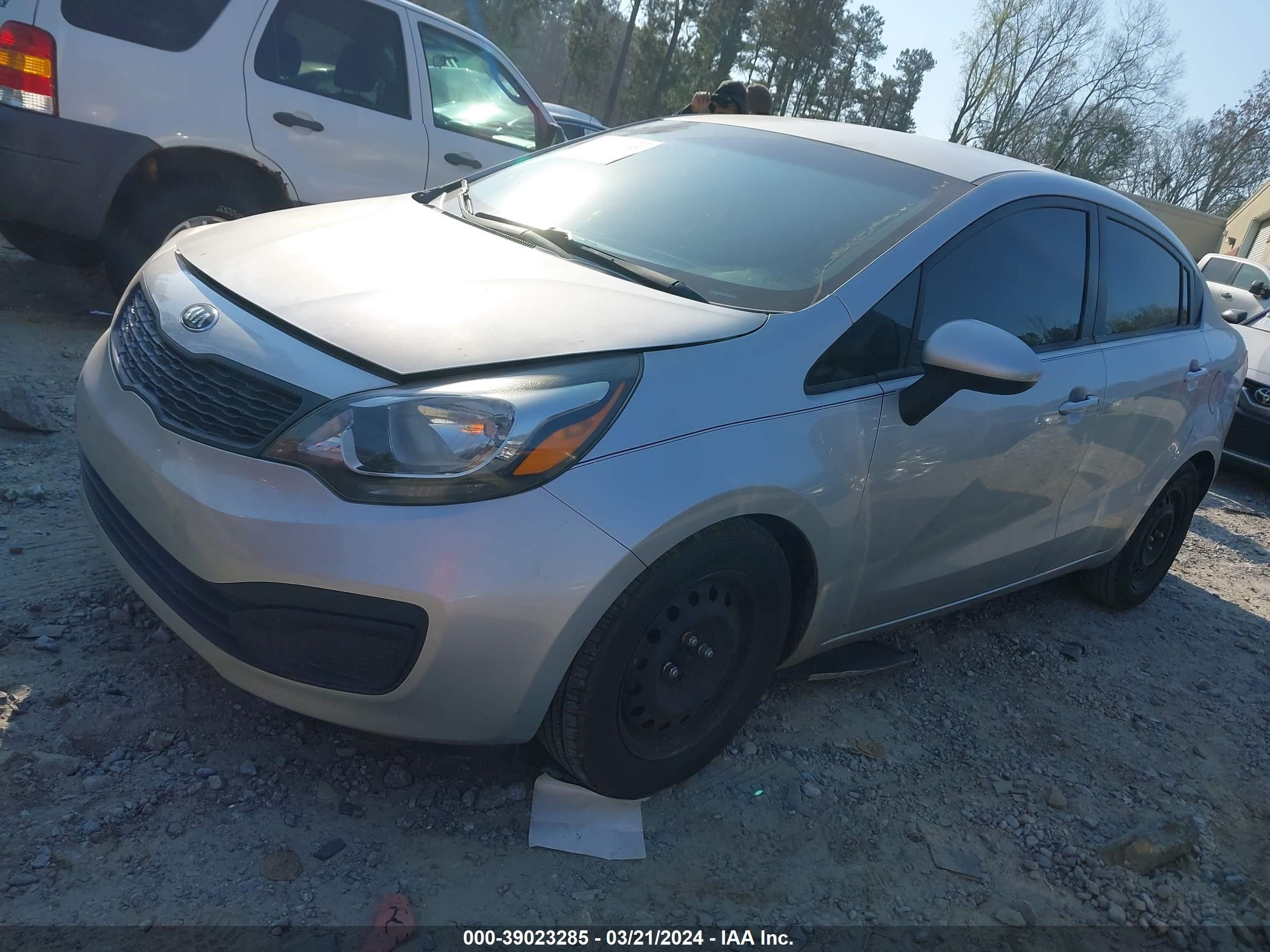 Photo 1 VIN: KNADM4A3XE6413034 - KIA RIO 