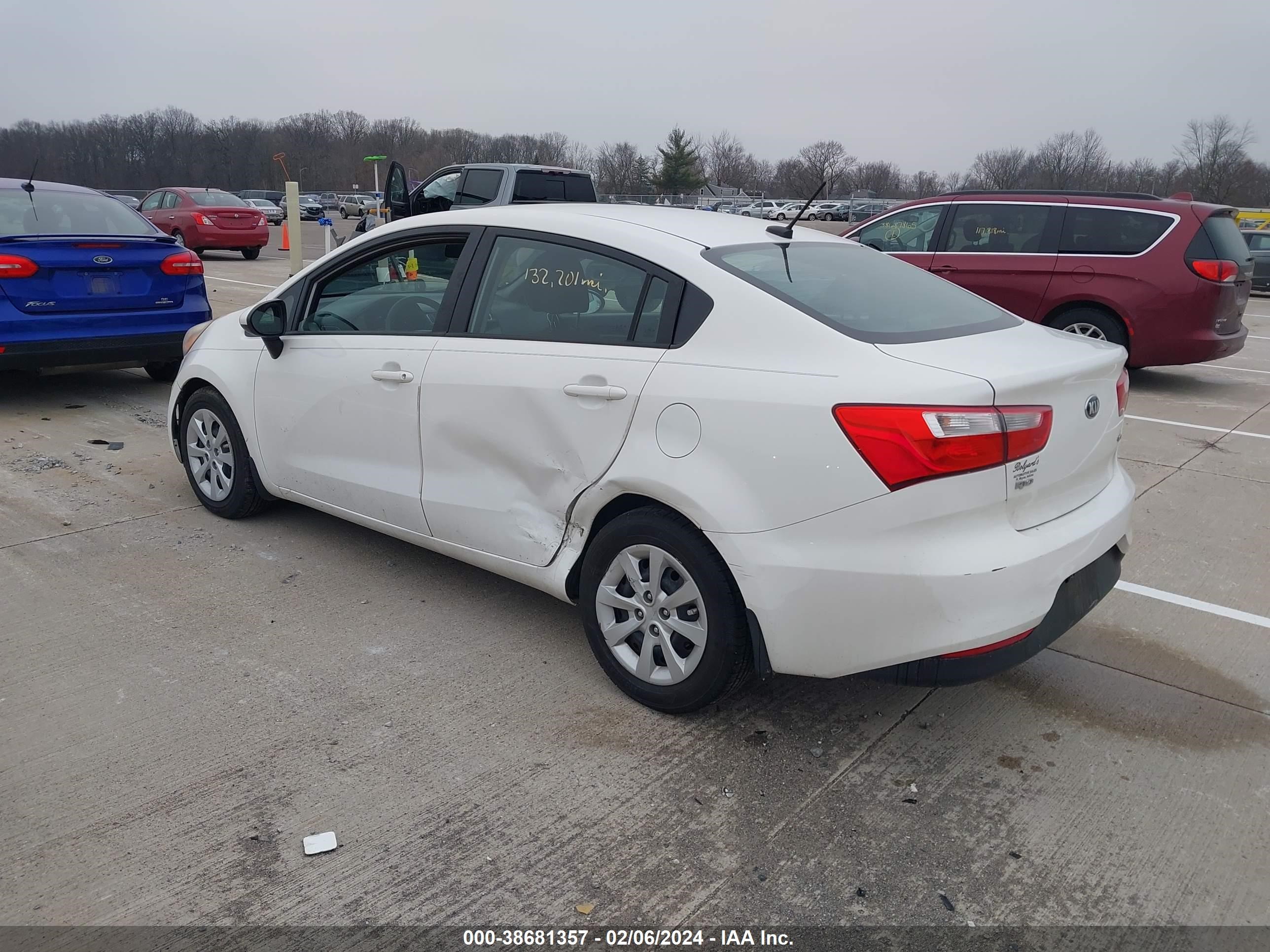 Photo 2 VIN: KNADM4A3XG6641568 - KIA RIO 