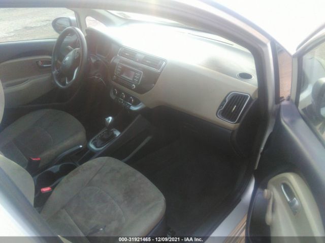 Photo 4 VIN: KNADM4A3XG6661738 - KIA RIO 