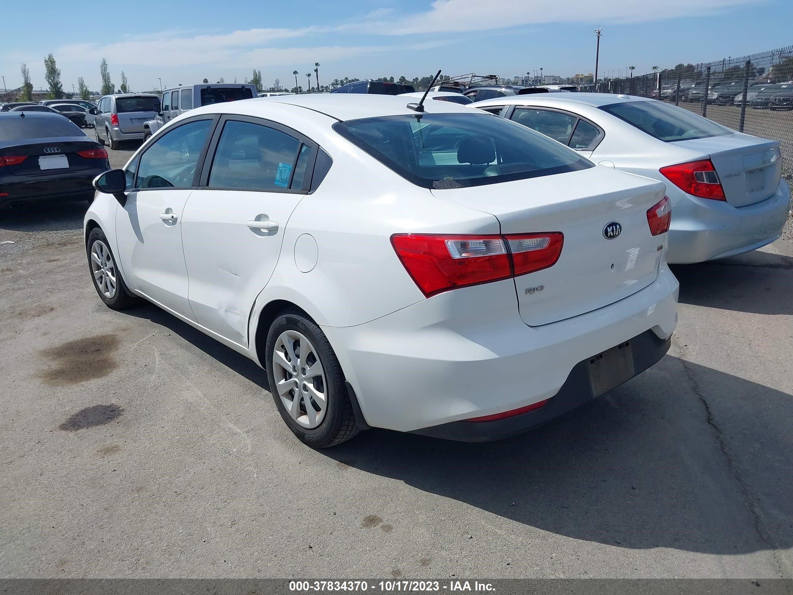 Photo 2 VIN: KNADM4A3XG6675185 - KIA RIO 