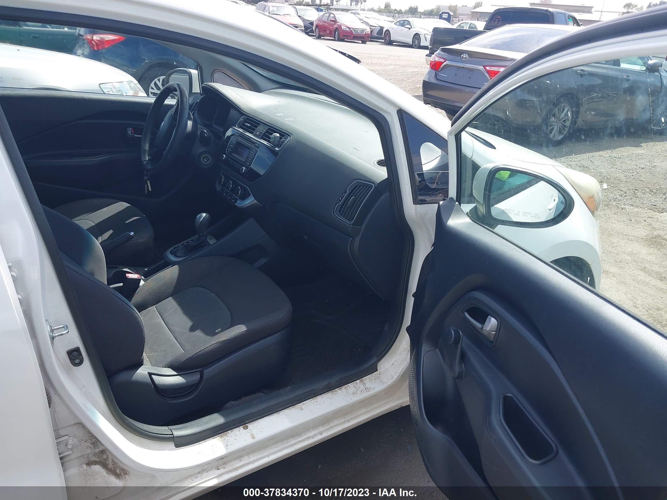 Photo 4 VIN: KNADM4A3XG6675185 - KIA RIO 