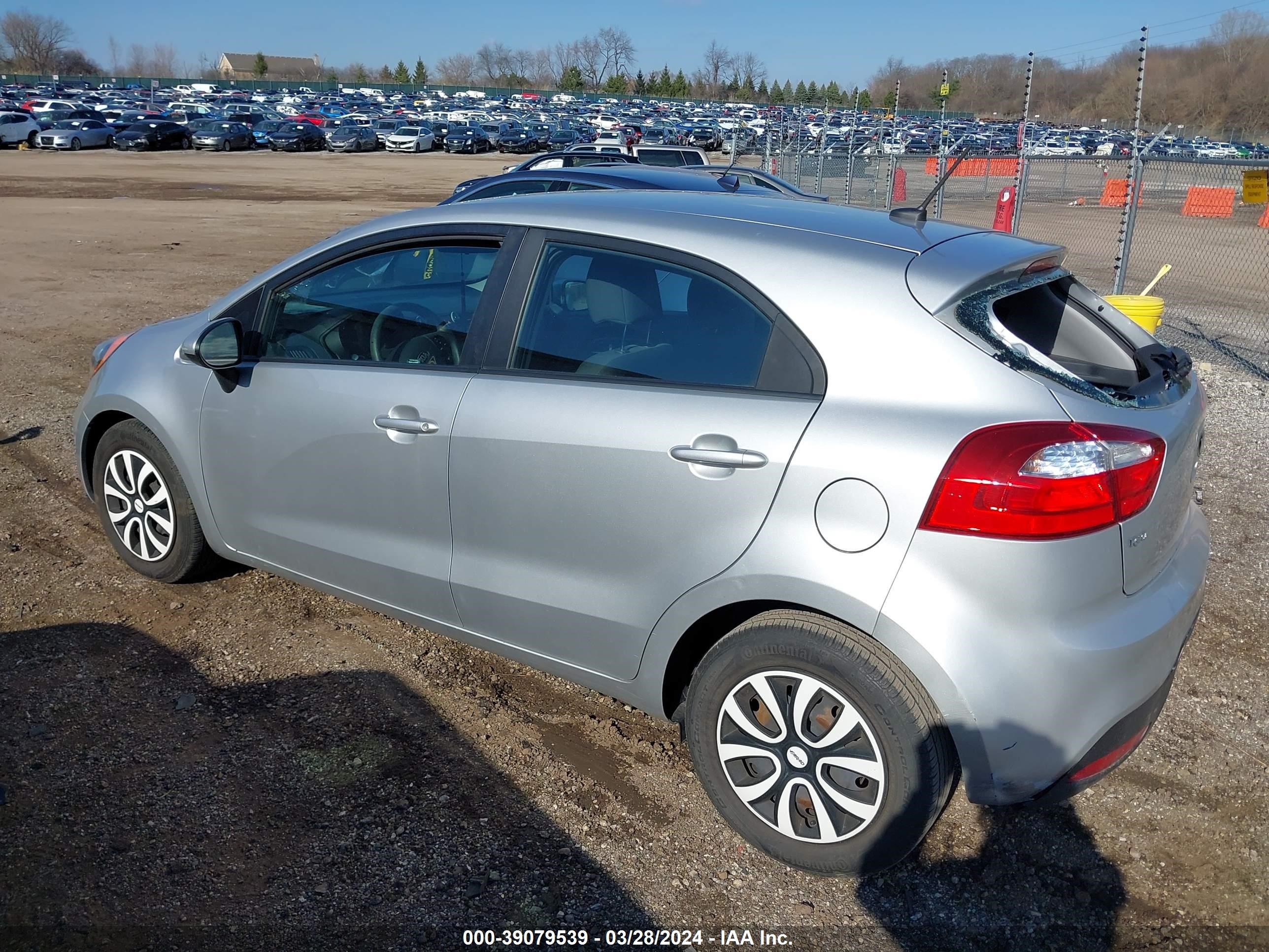 Photo 2 VIN: KNADM5A30F6501257 - KIA RIO 